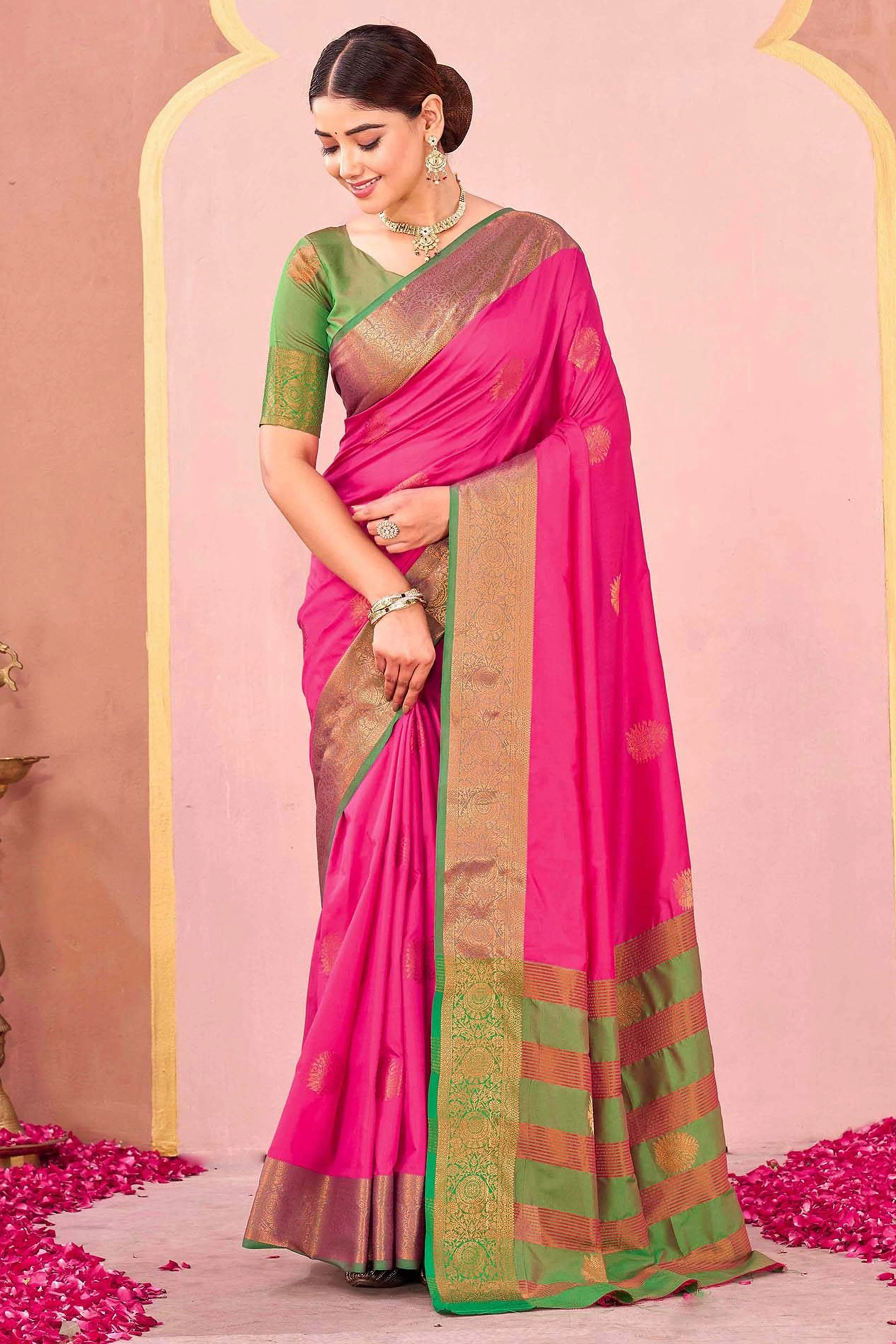 Rani Pink Silk Blend Saree Adorned With Zari Woven Floral & Paisley Design - Image 3