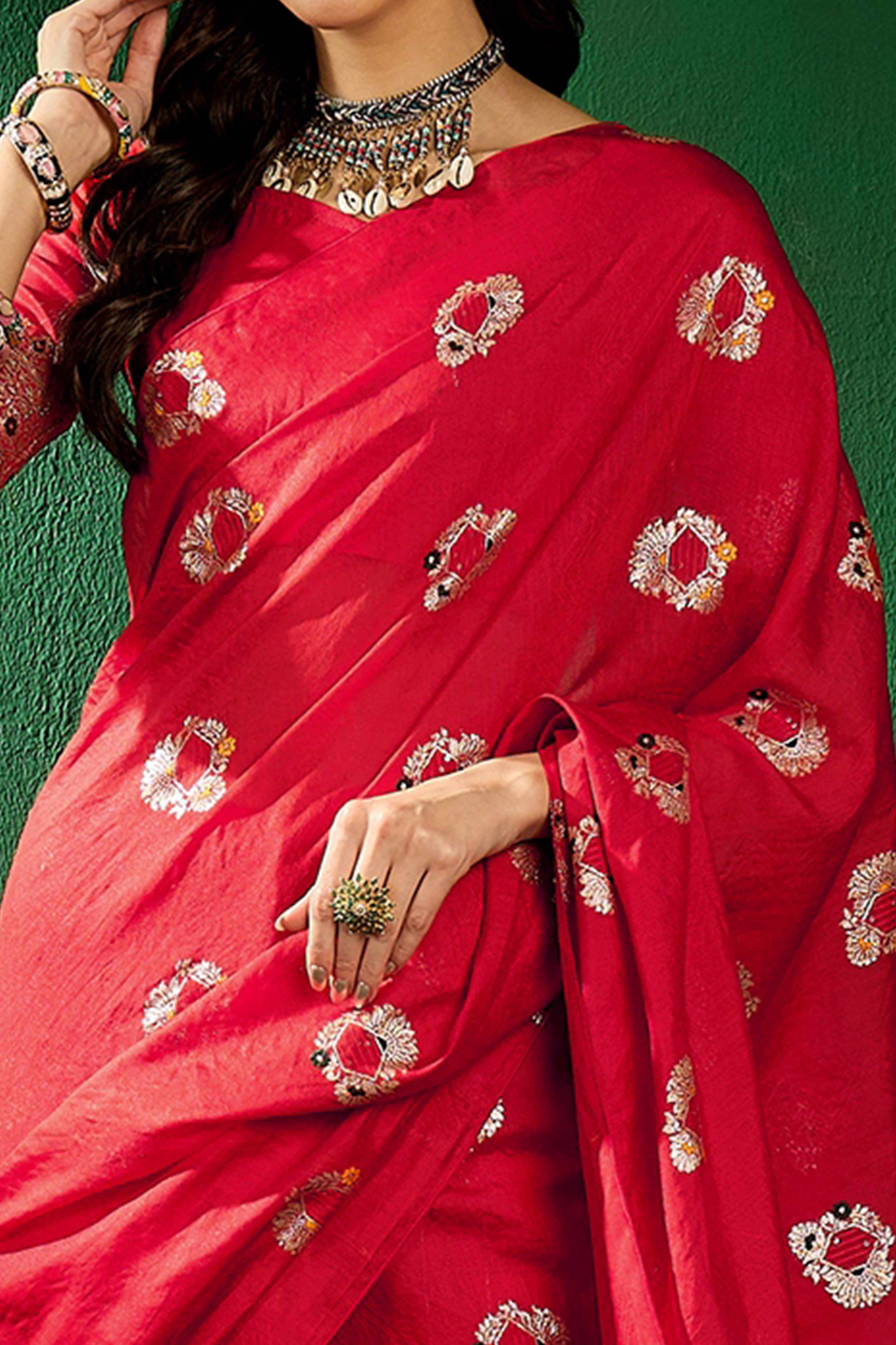 Red Cotton Blend Meena Jacquard Saree Enhanced With Floral Weaving & Graceful Tassel Pallu - Image 2