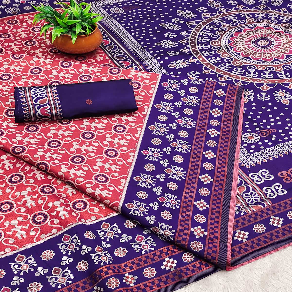 Red Designer Handloom Kanjivaram Silk Saree with Rich Floral Weaving - Image 2
