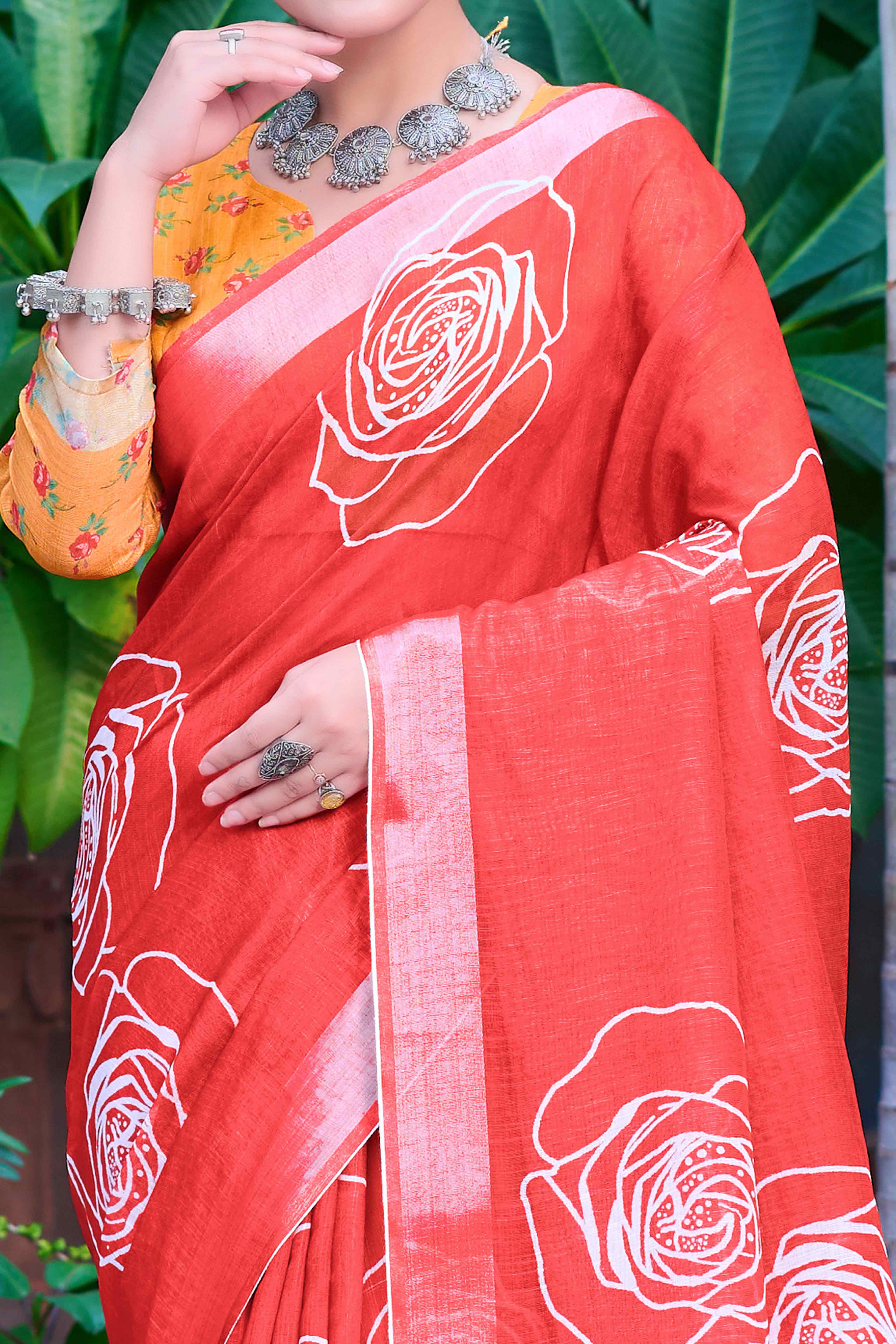 Red Floral Printed Linen Saree - Image 2