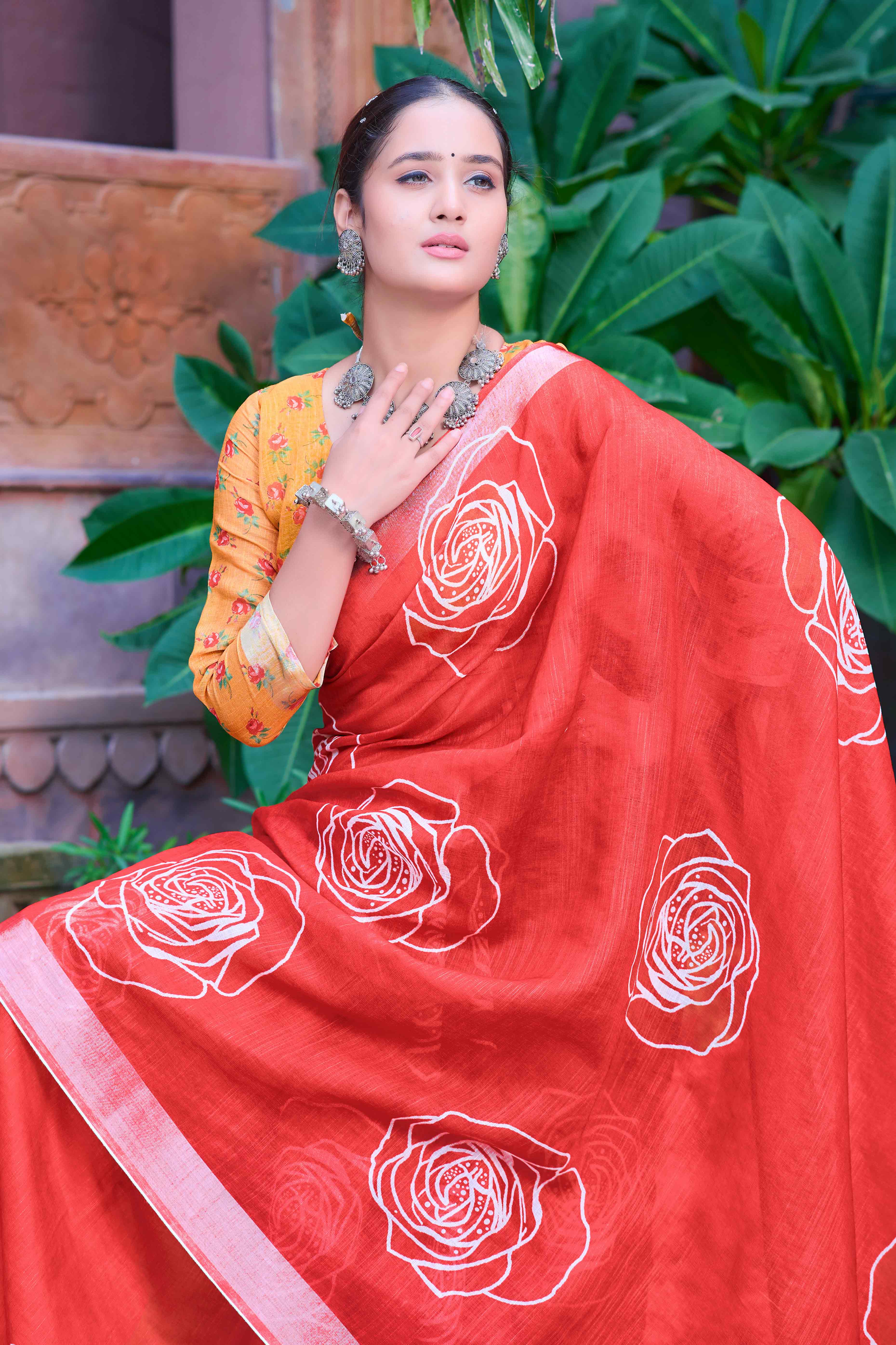 Red Floral Printed Linen Saree - Image 7