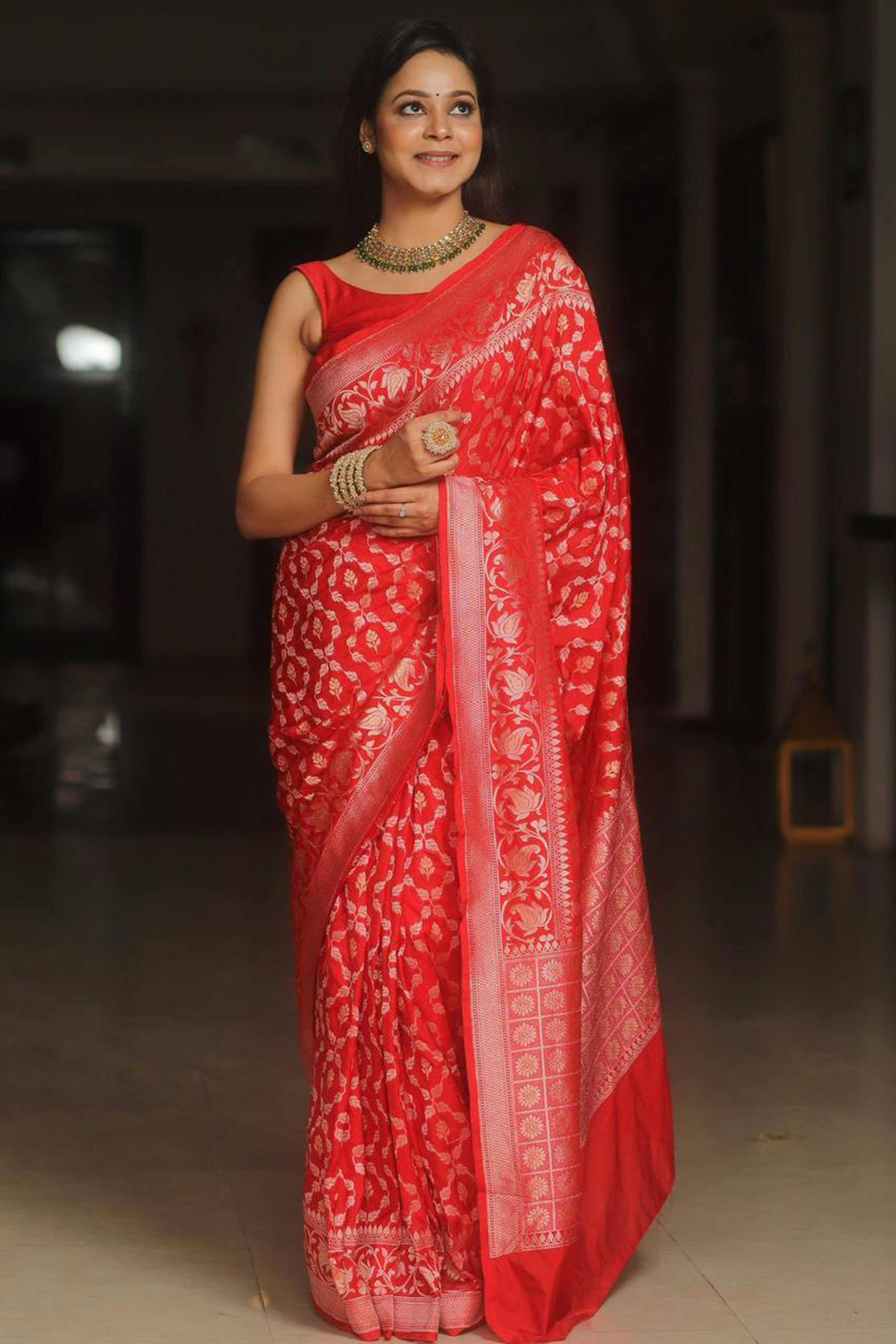 Red Floral Woven Banarasi Silk Saree - Image 4