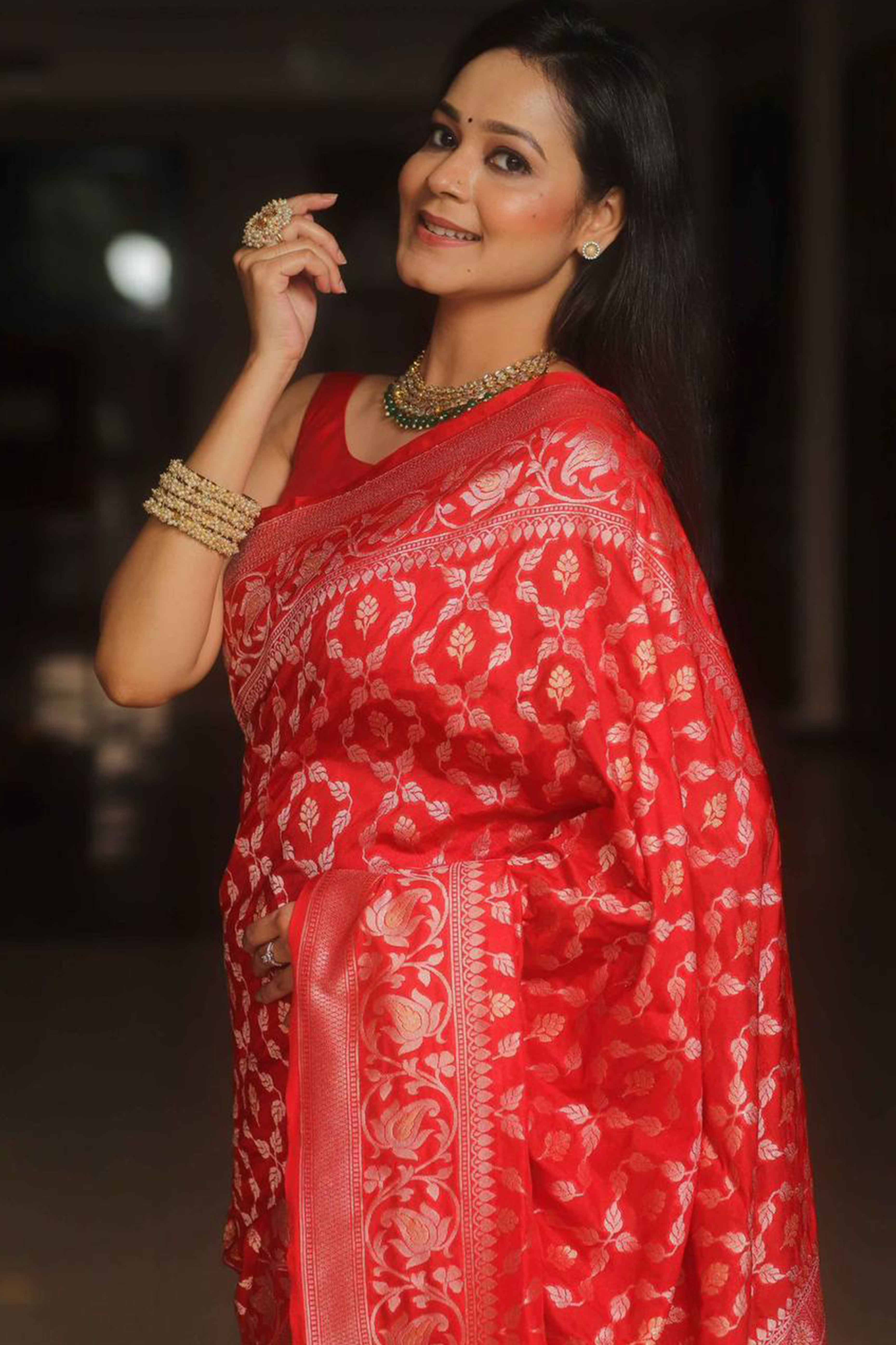 Red Floral Woven Banarasi Silk Saree - Image 6