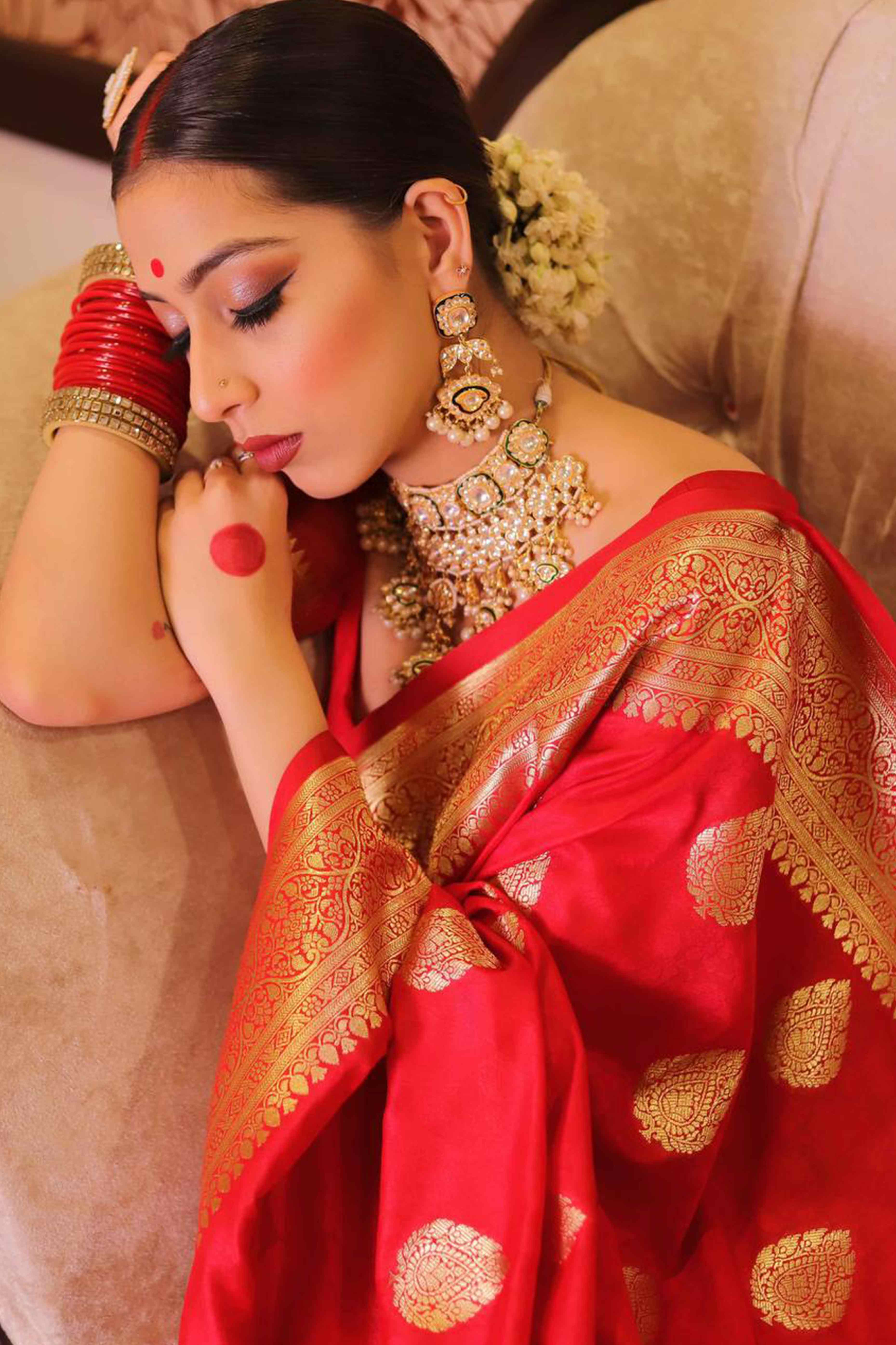 Red Floral Woven Lichi Banarasi Silk Saree - Image 7