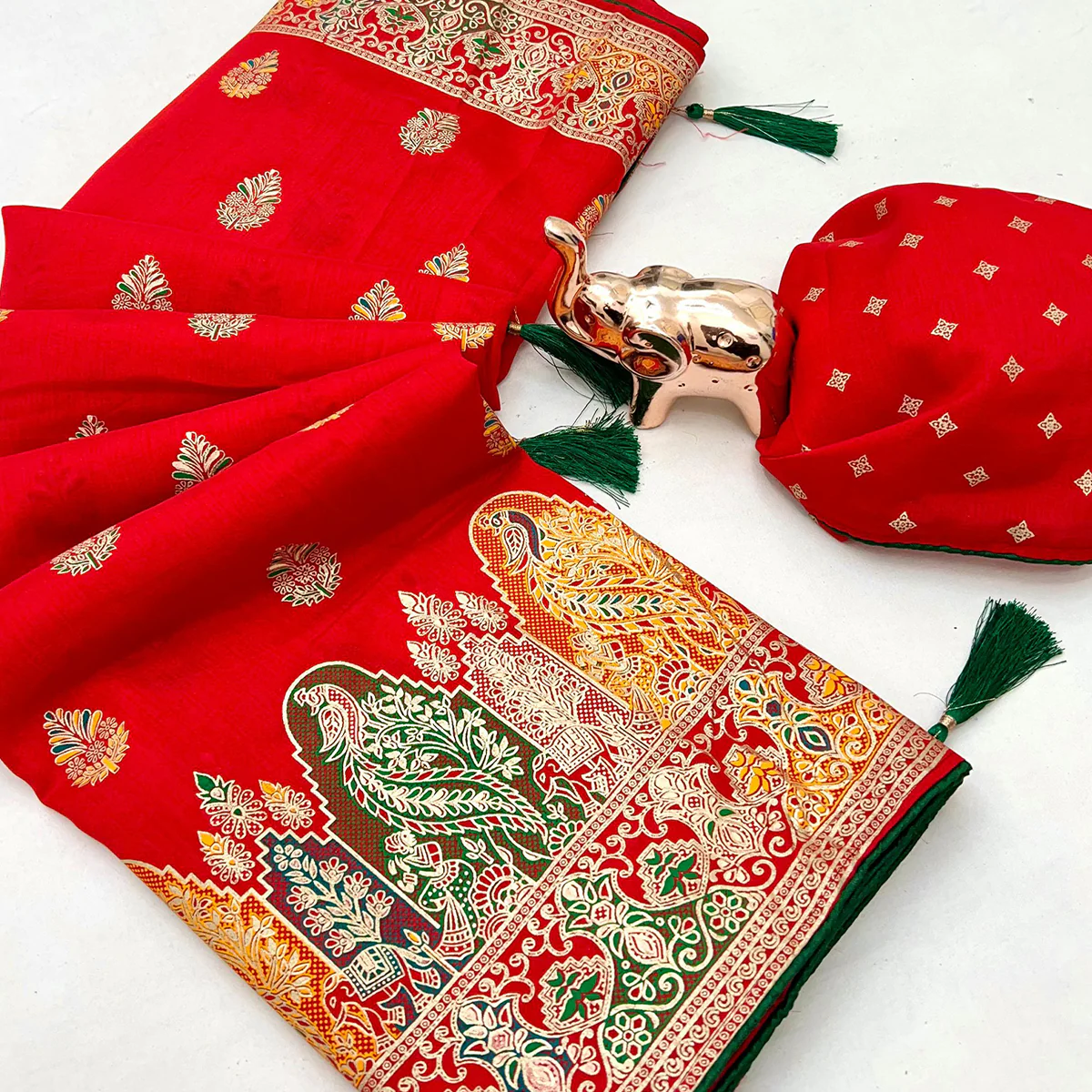 Red Luxury Pure Silk Saree Crafted With Floral Meenakari Foil Print & Trendy Tassel Pallu - Image 2