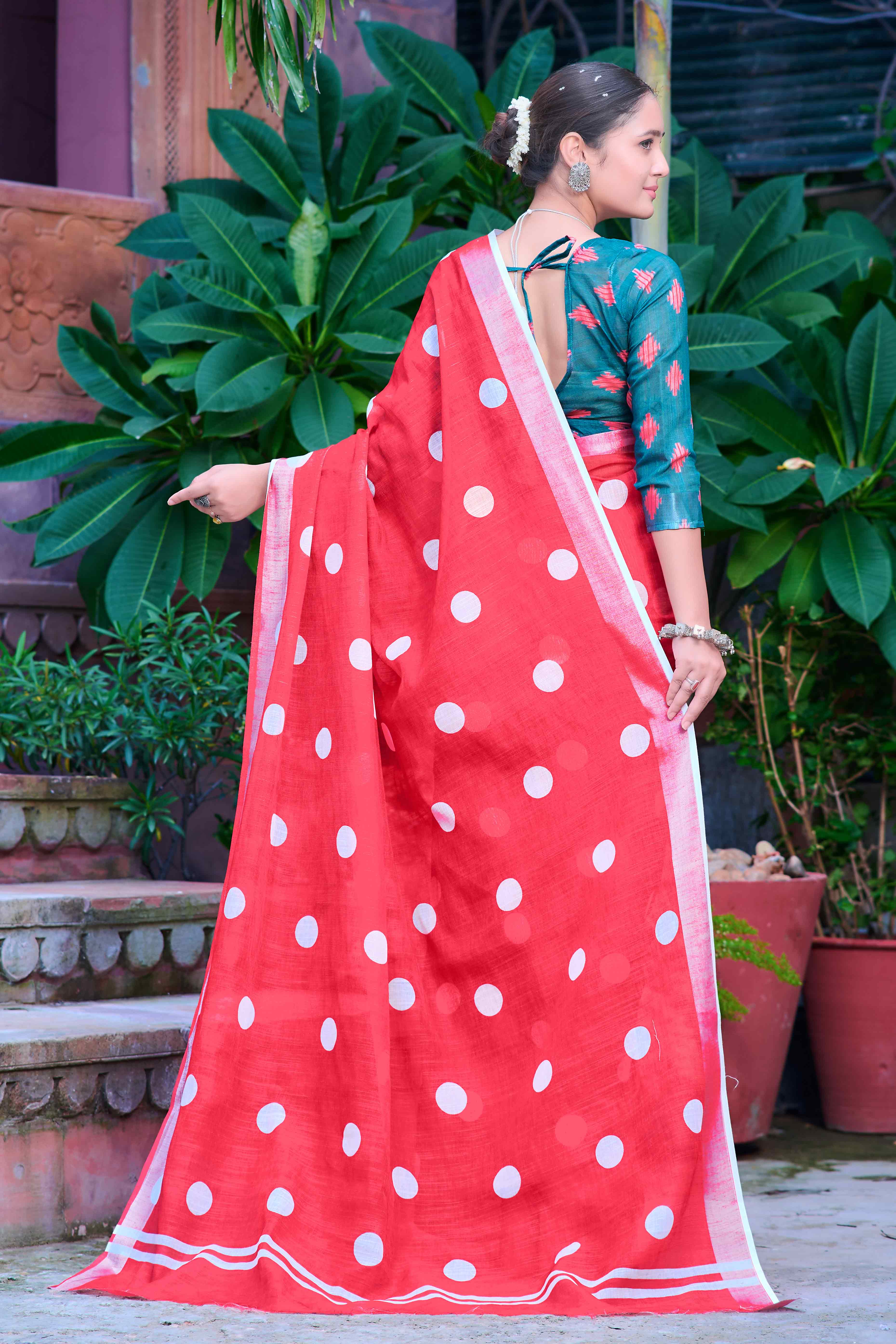 Red Polka Dot Printed Linen Saree - Image 6