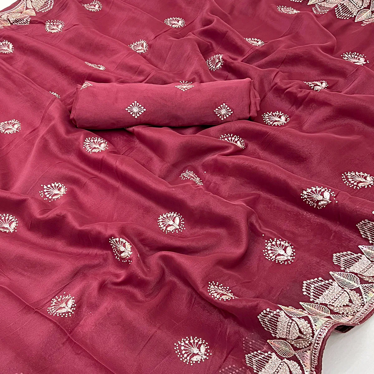 Red Star Georgette Saree with Intricate Floral Embroidery Work - Image 2