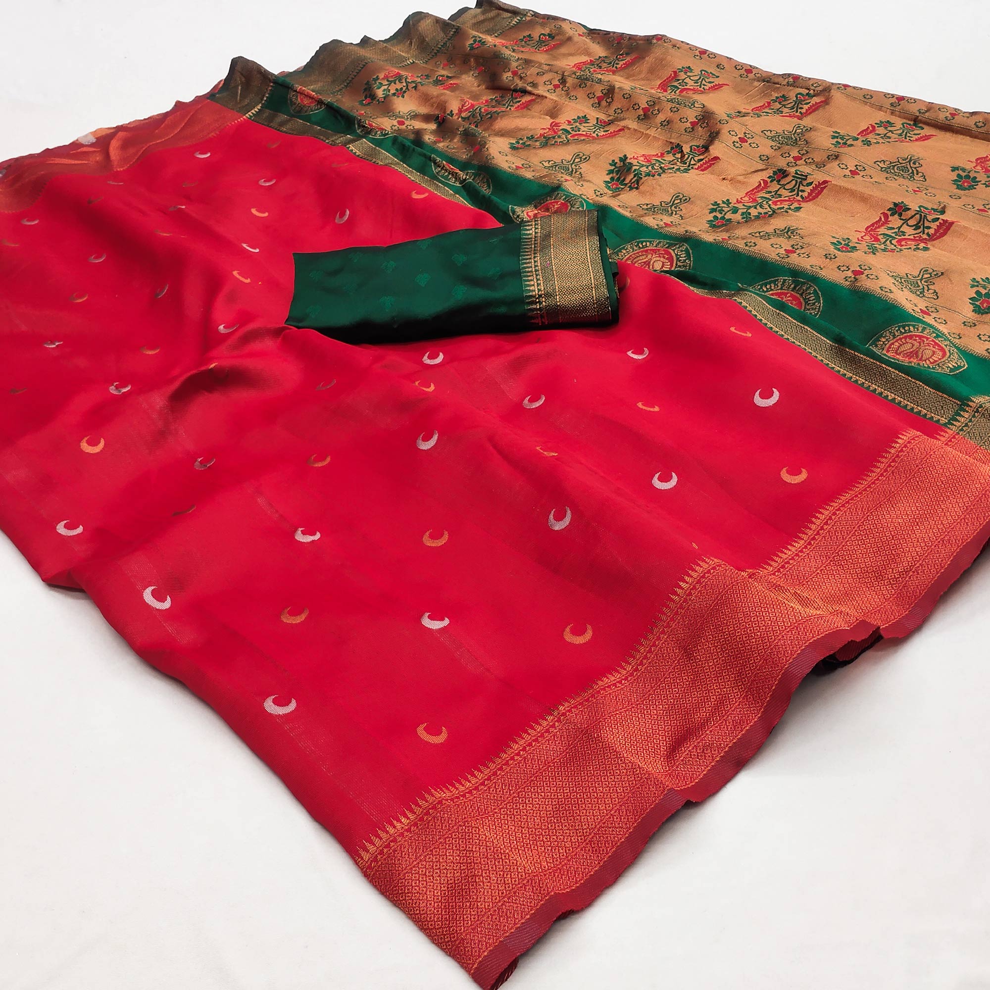 Red Zari Weaving Cotton Silk Jacquard Saree - Image 3