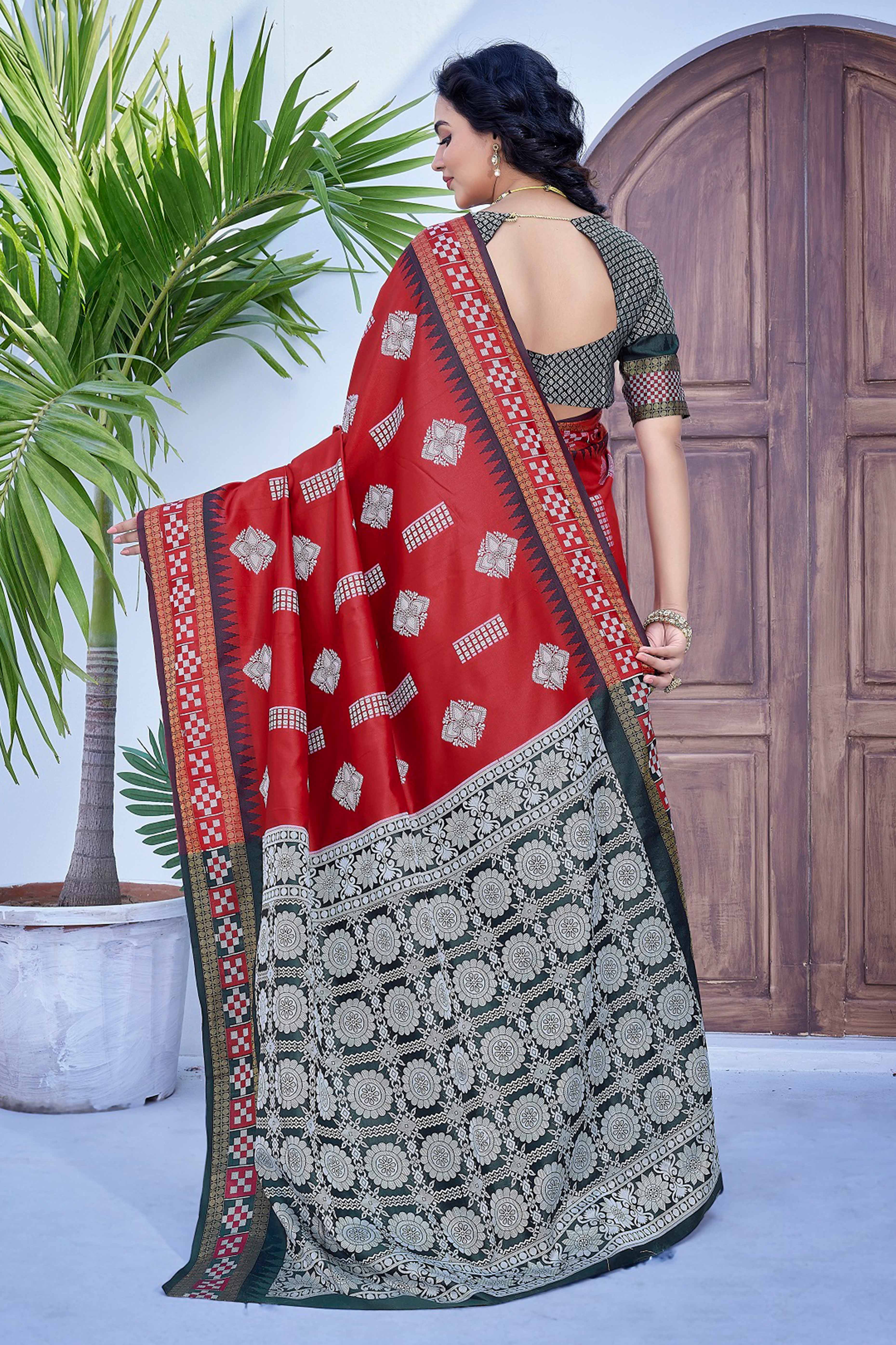 Red Zari Weaving Cotton Silk Saree - Image 5