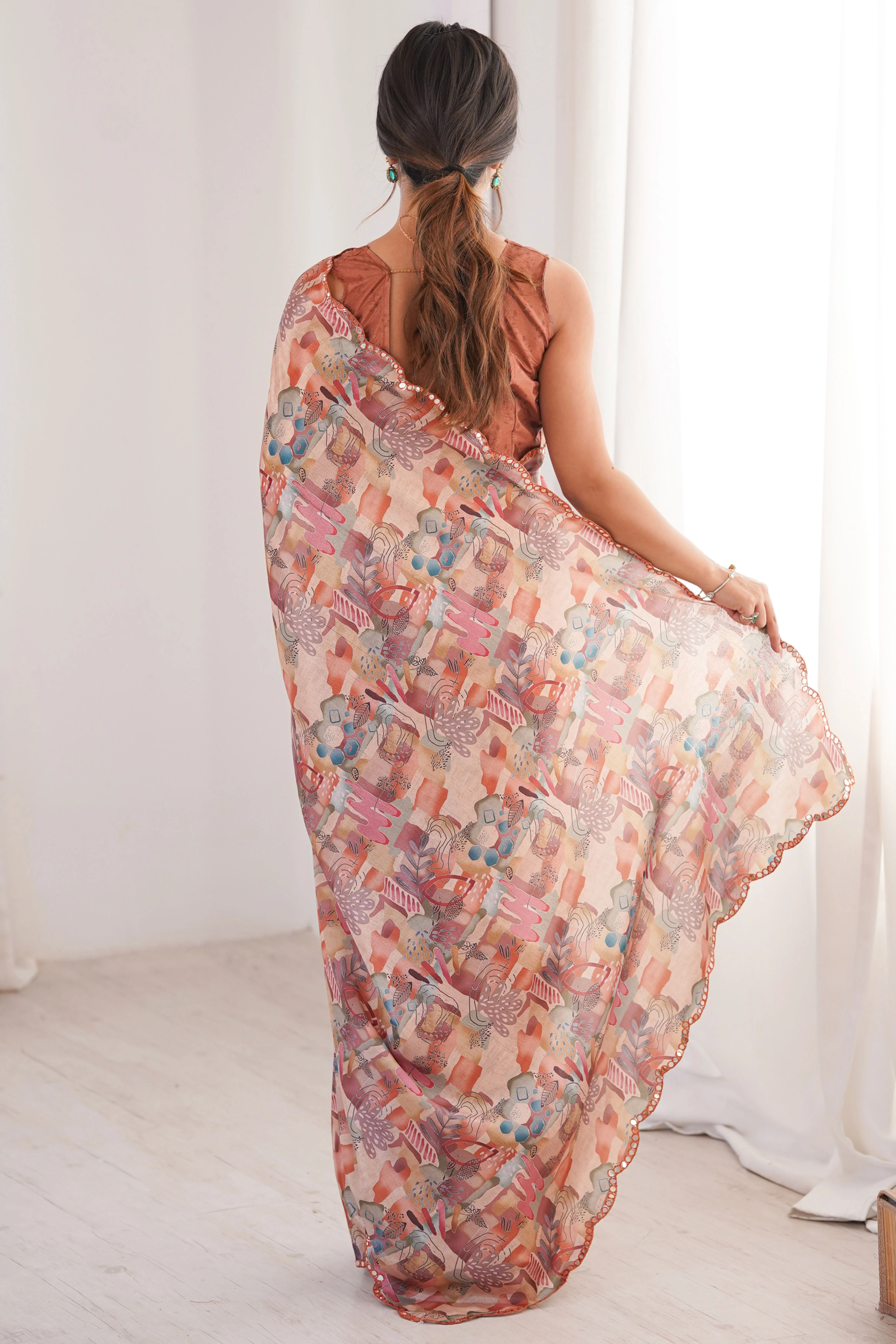 Refined Peach Digital Printed Chinon Saree Showcasing Artistic Embroidered Border Detailing - Image 6