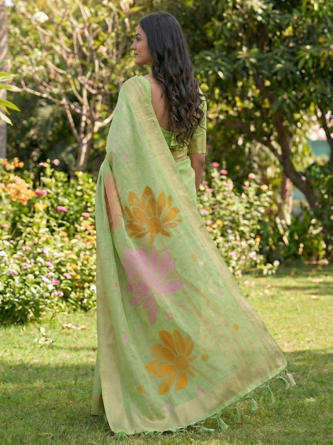 Refreshing Green Linen Cotton Saree Highlighted With Delicate Floral Weaving & Tassel Pallu - Image 3