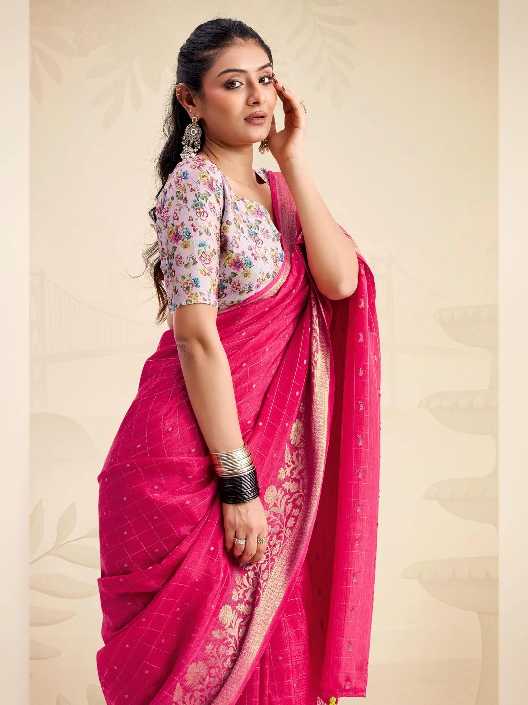 Refreshing Rani Pink Floral Weaving Chinon Jacquard Saree With Artful Tassel Pallu Accent - Image 6