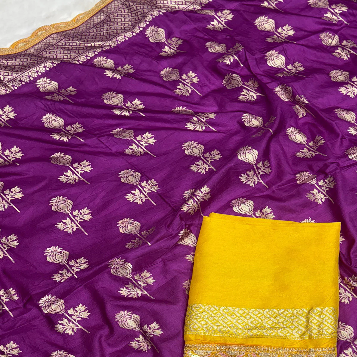 Regal Dola Silk Saree in Royal Purple Featuring Floral Weaves - Image 2