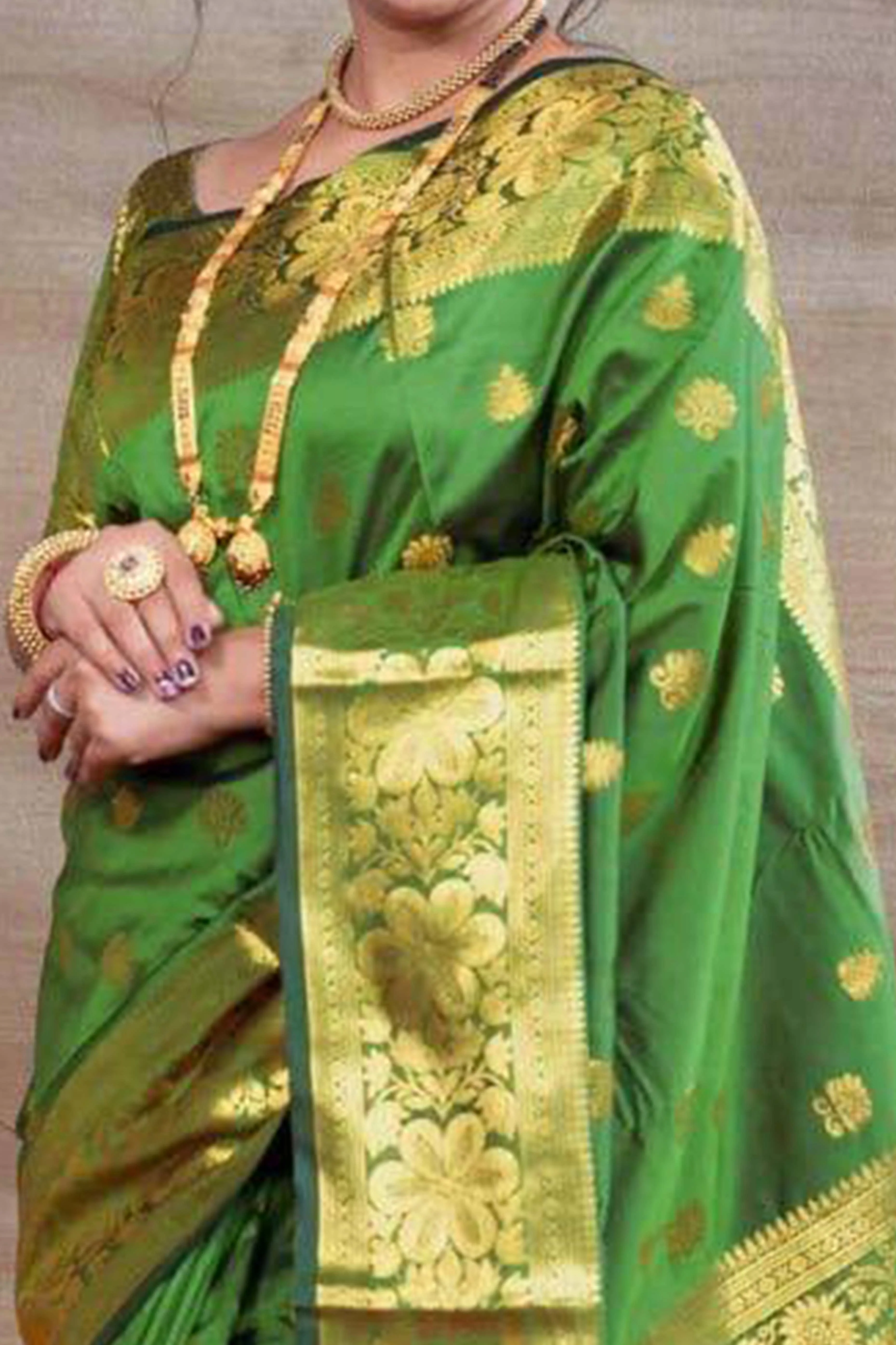 Regal Green Banarasi Silk Saree With Intricate Zari Butti Weaving - Image 2