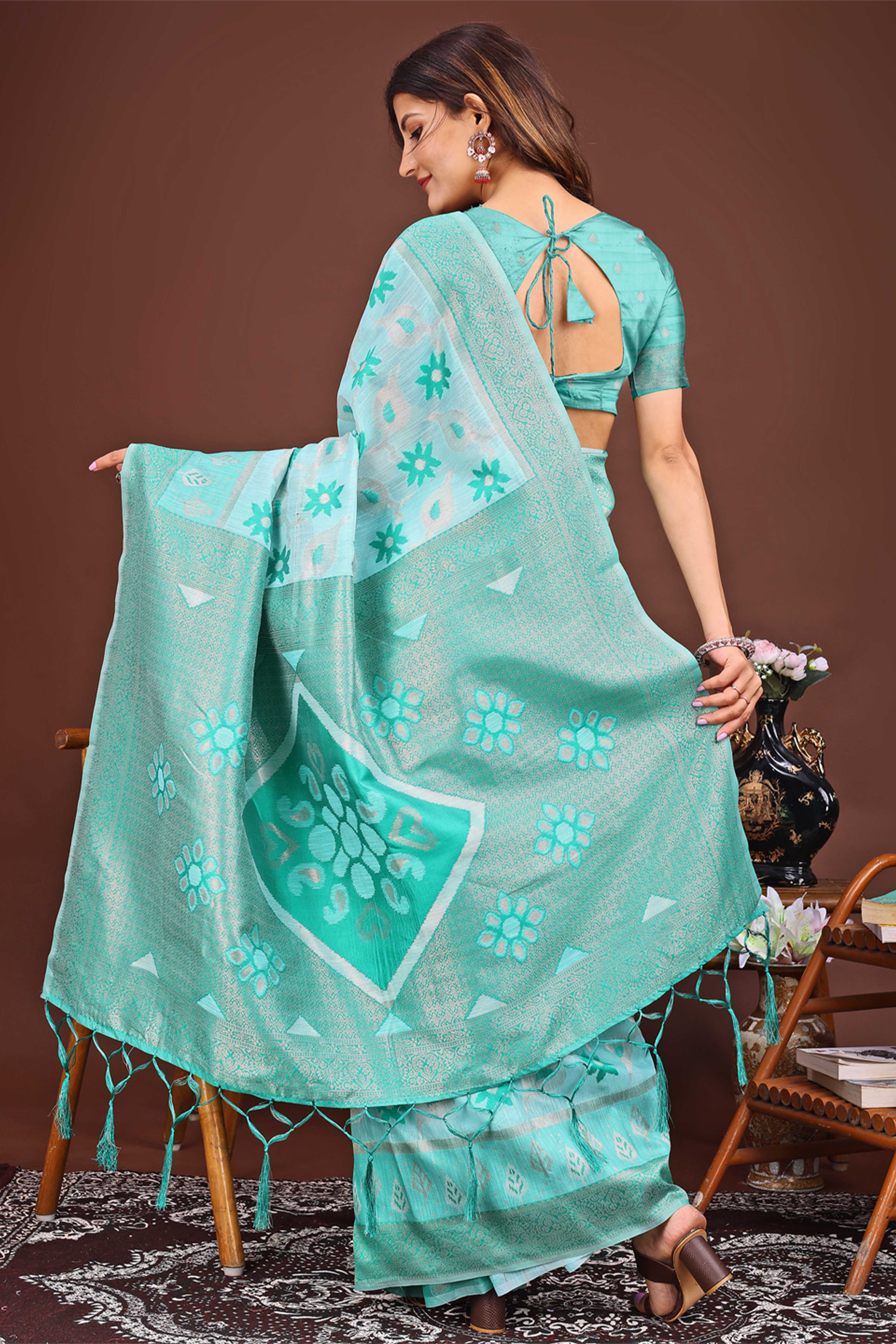 Sea Green Ethnic Saree in Linen Cotton Fabric with Intricate Floral Pattern Weaving - Image 5