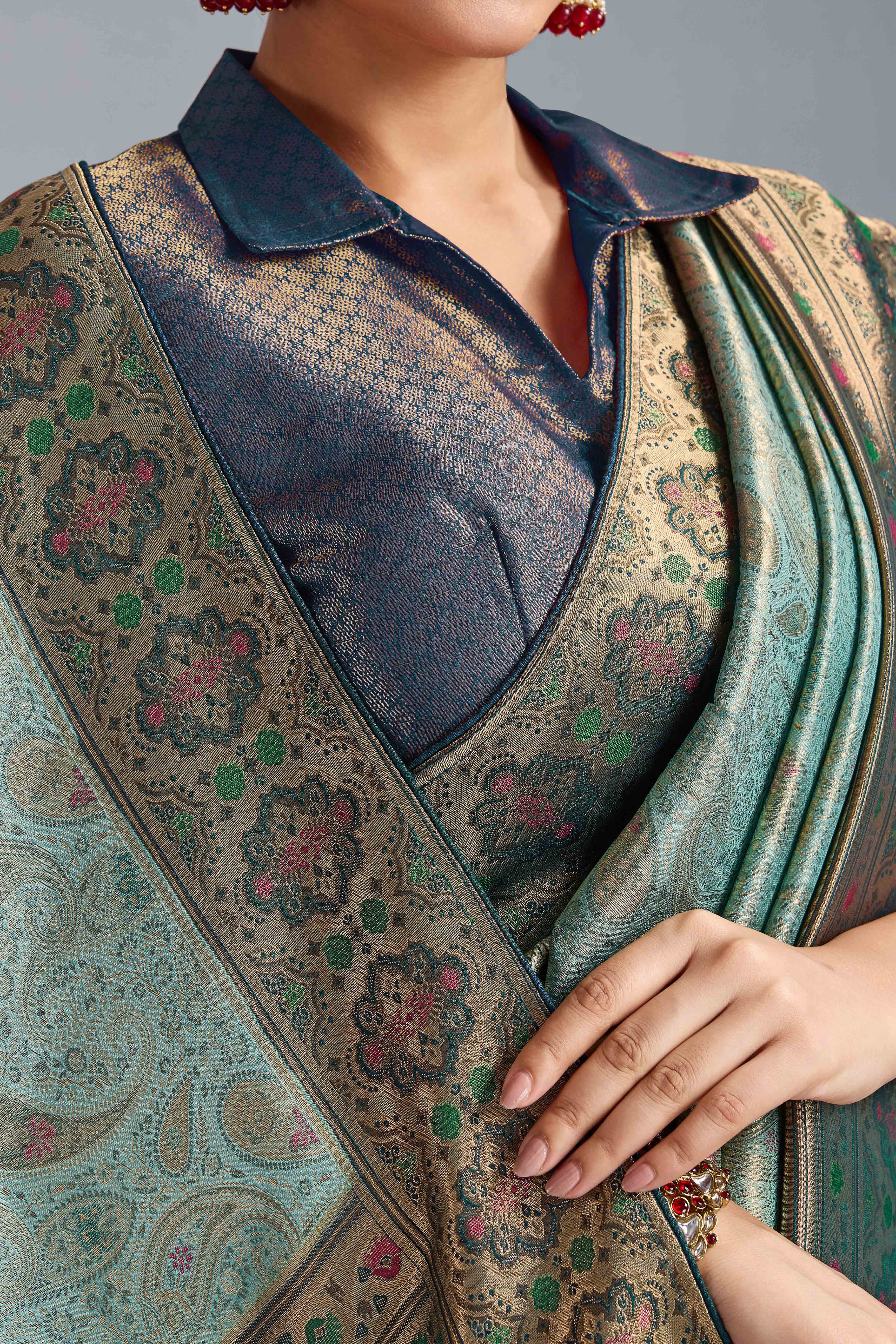 Sea Green Meenakari Woven Kanjivaram Silk Saree For Festive Elegance - Image 5
