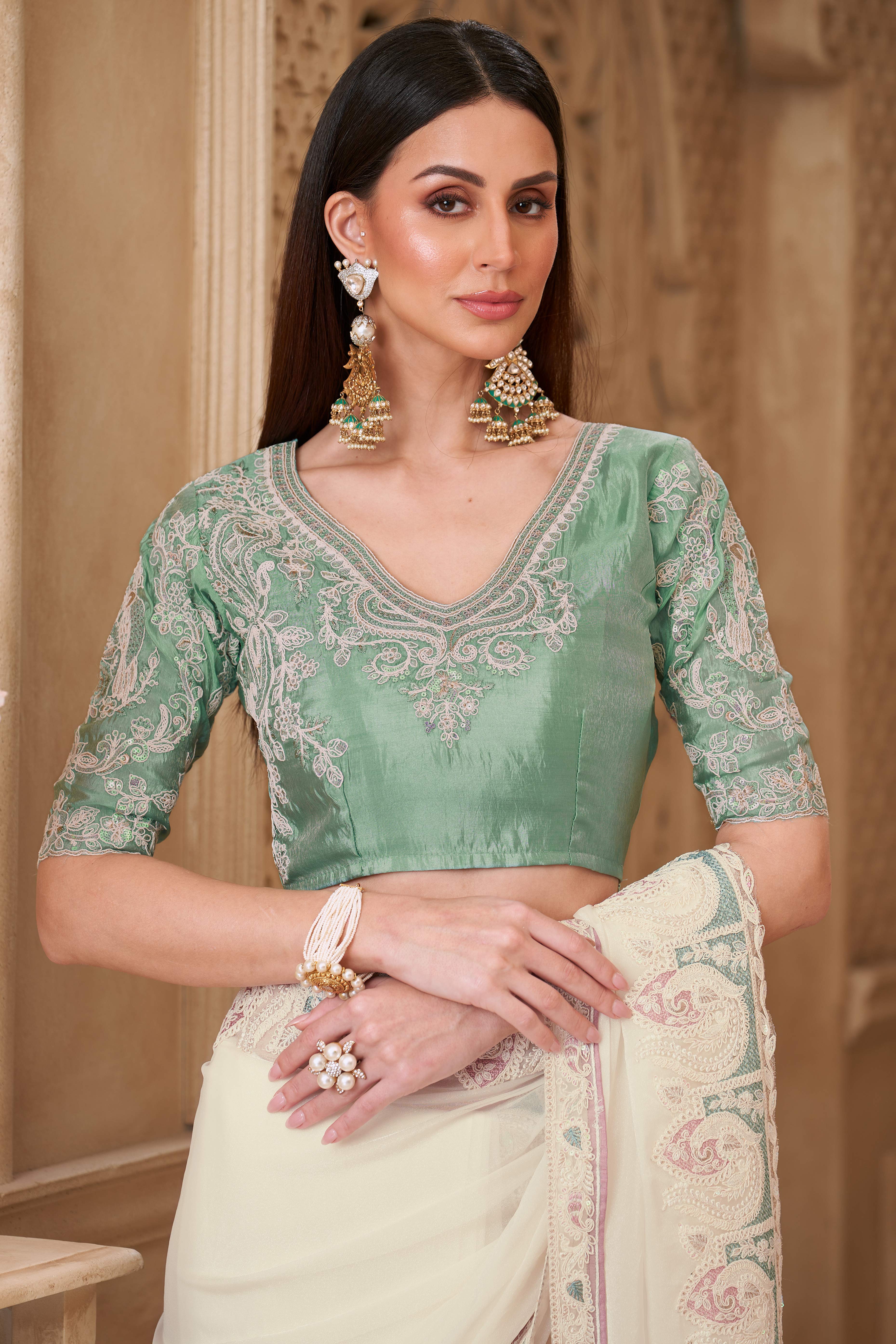 Shimmering Cream Georgette Saree with Graceful Thread Embellishment and Sequins - Image 5