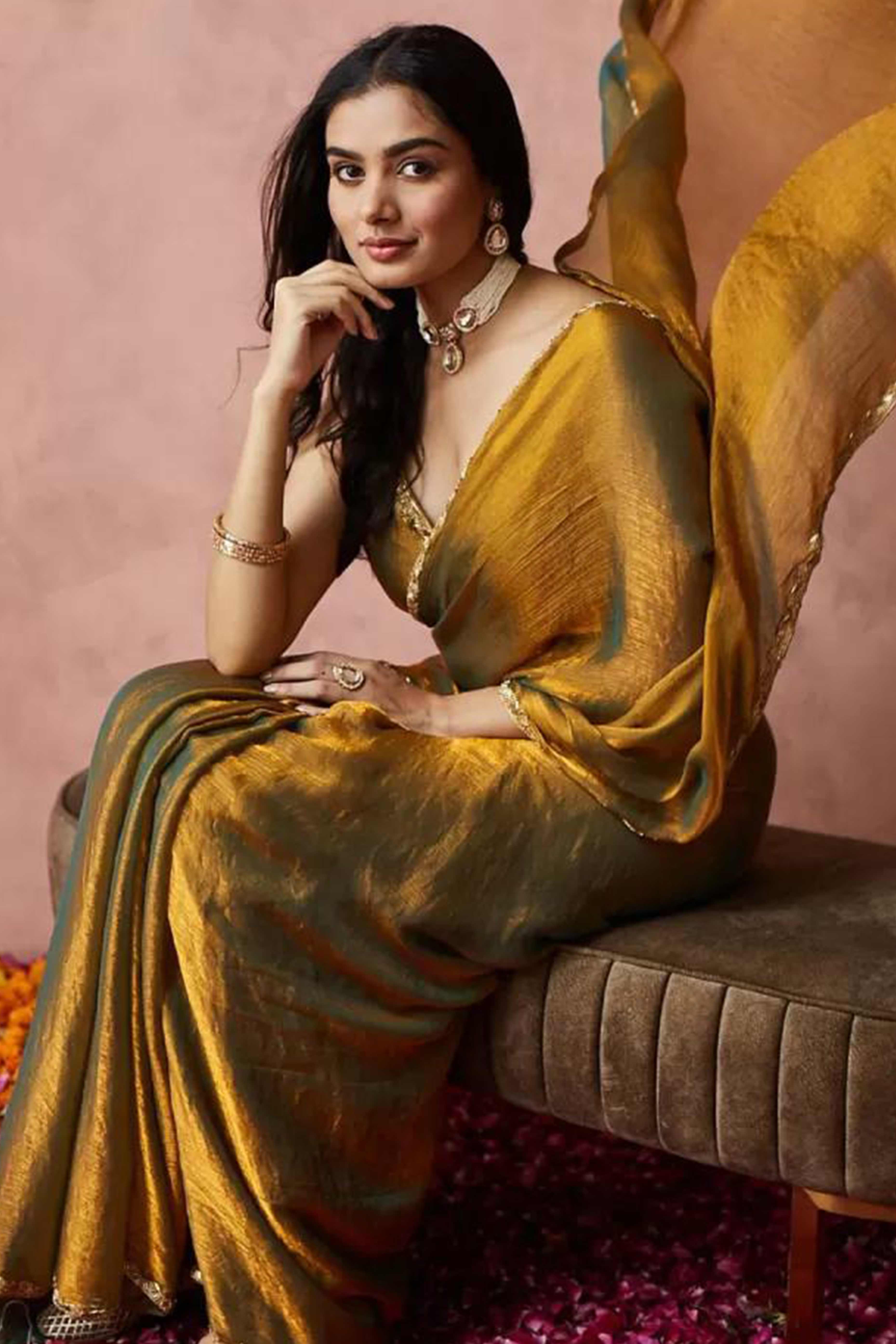 Shimmering Metallic Gold Chiffon Solid Saree With Stone Detailing - Image 4