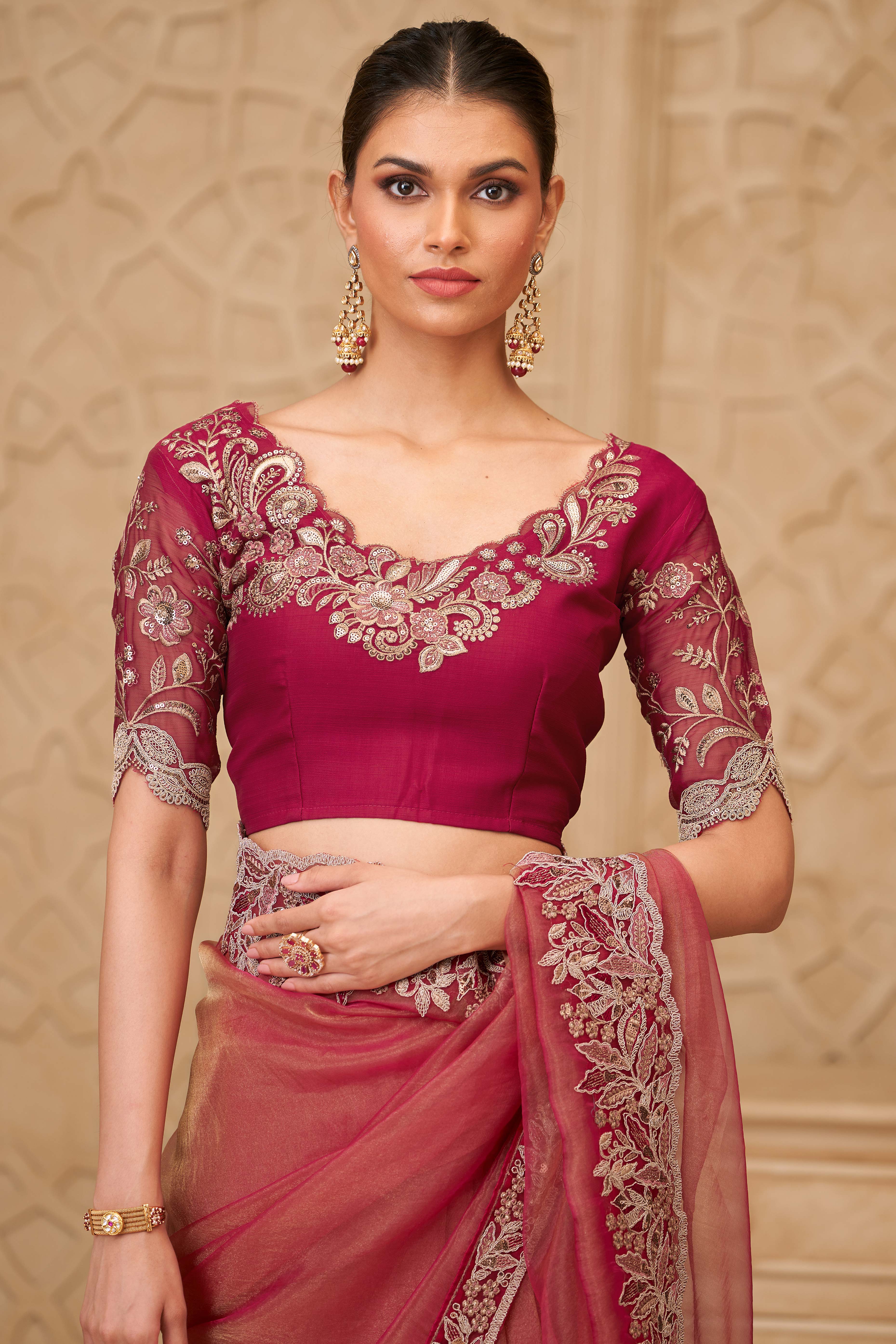 Shimmering Pink Georgette Saree with Graceful Thread Embellishment and Sequins - Image 4