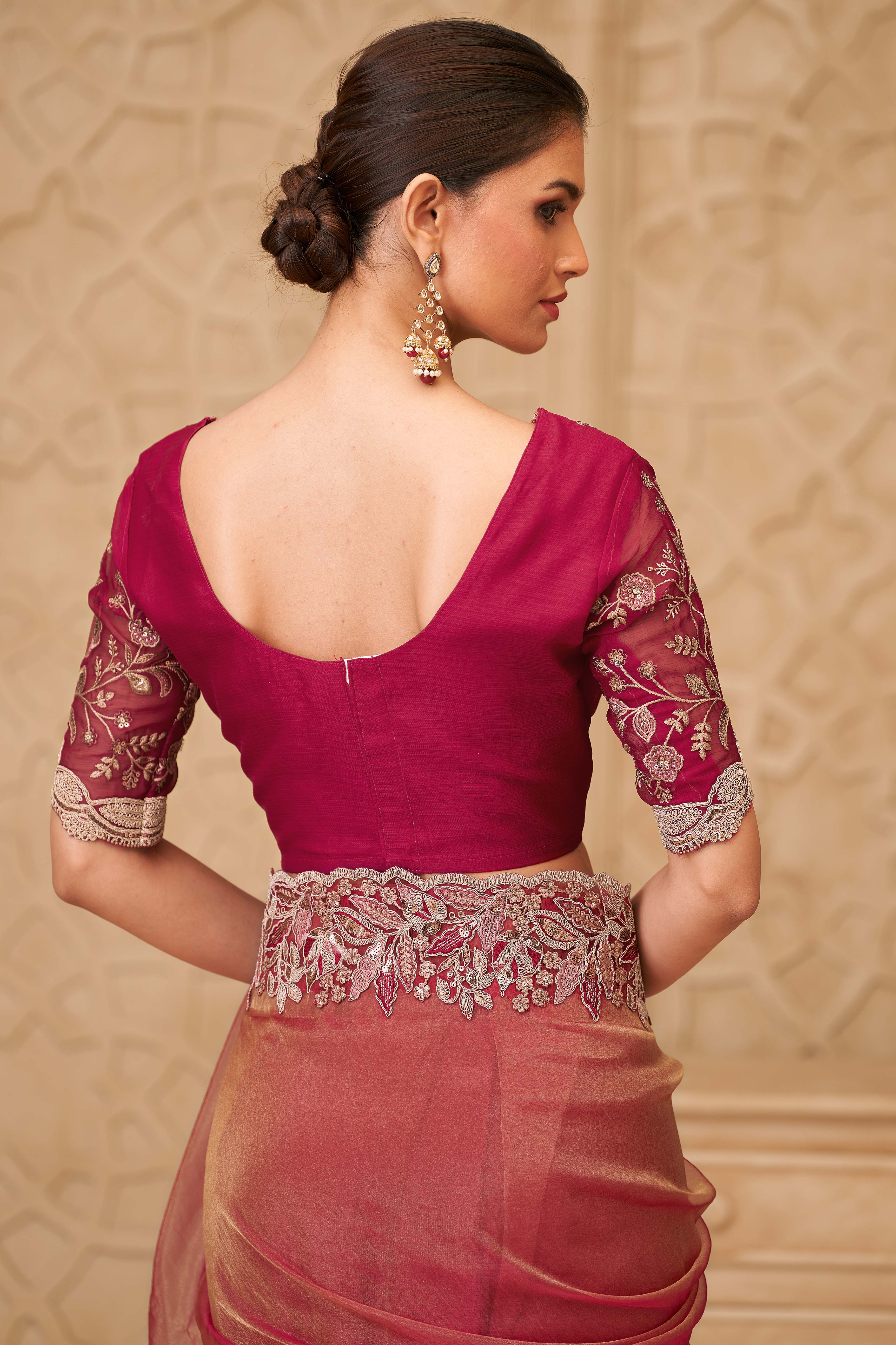 Shimmering Pink Georgette Saree with Graceful Thread Embellishment and Sequins - Image 5