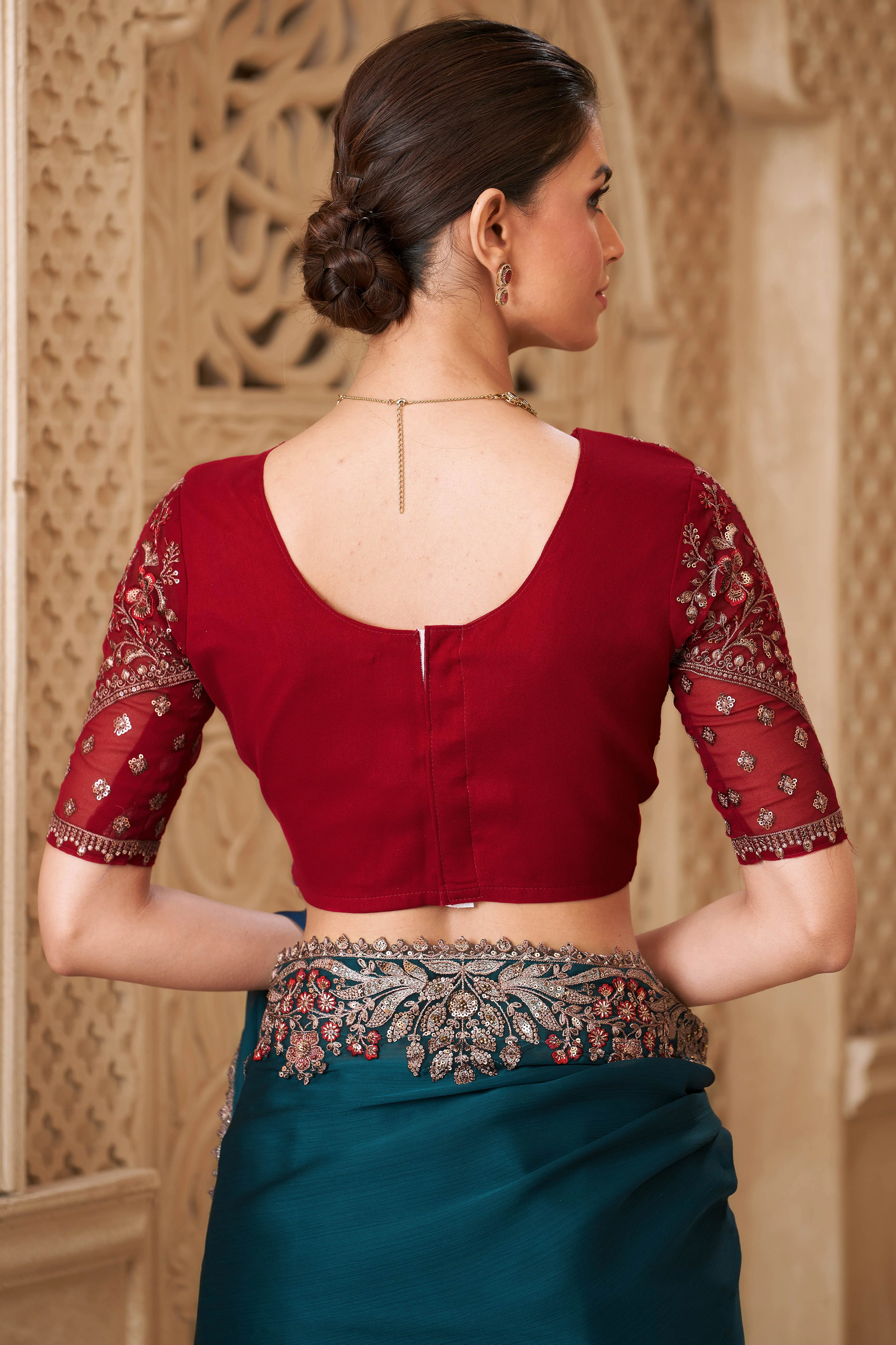 Shimmering Teal Georgette Saree with Graceful Thread Embellishment and Sequins - Image 5