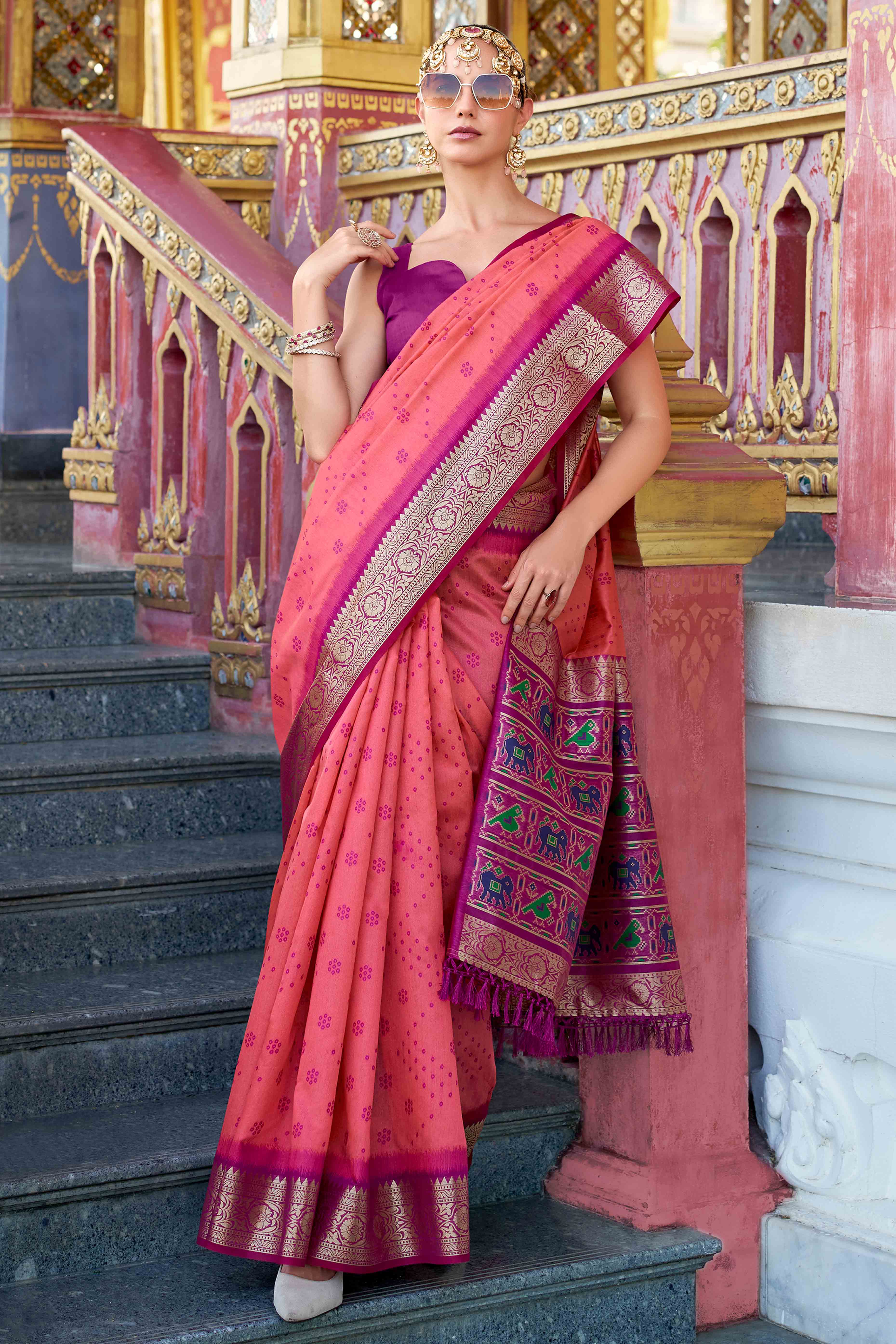 Silk Blend Woven Bandhani Saree In Peach With Contrasting Patola Pallu - Image 3