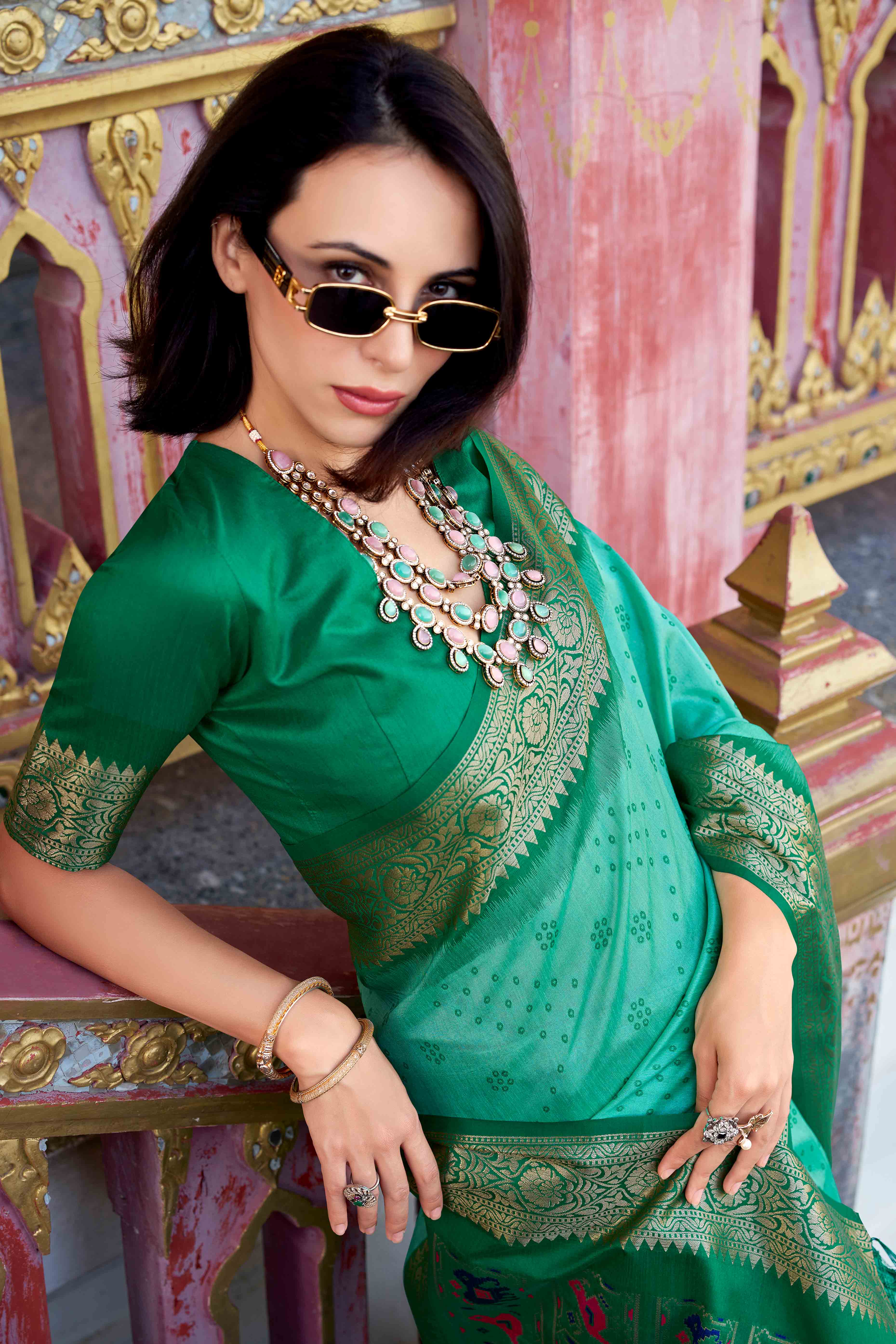 Silk Blend Woven Bandhani Saree In Sea Green With Contrasting Patola Pallu - Image 5