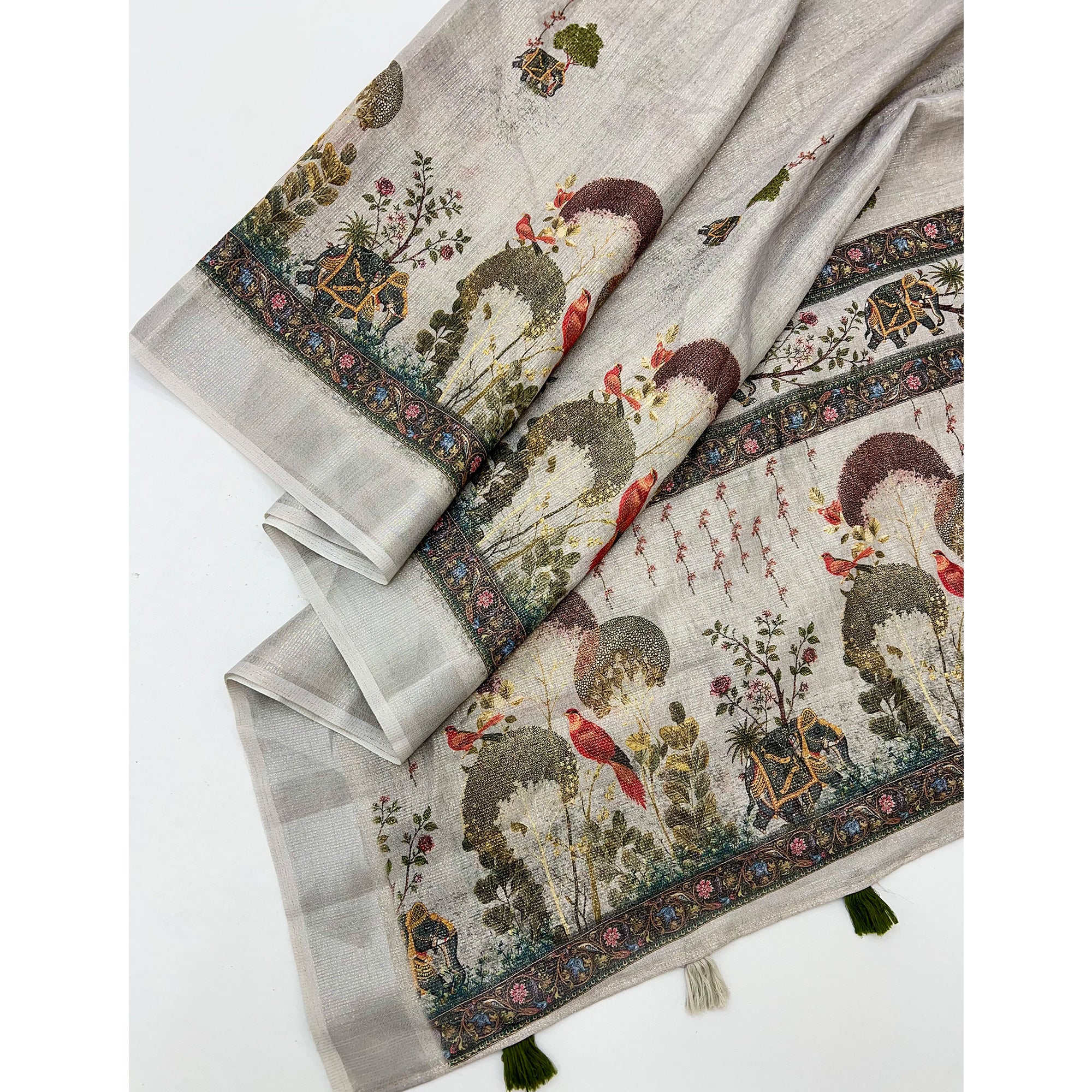 Silver Grey Floral Digital Printed Cotton Blend Weaving Zari Saree With Tassel Pallu - Image 3
