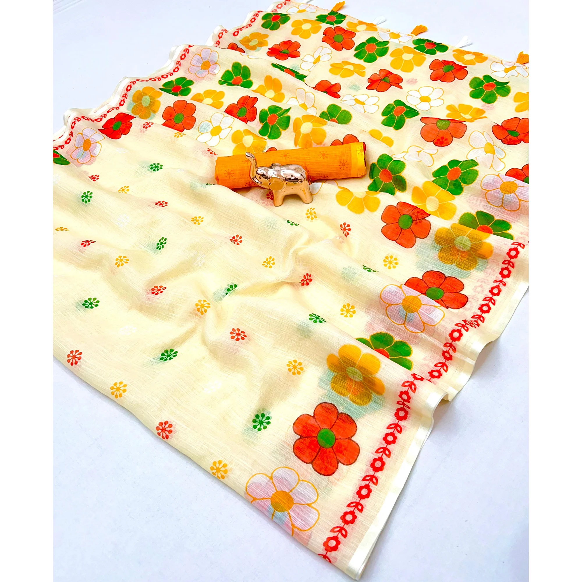 Soft & Comfortable Cream Linen Saree with Modern Printed Styling - Image 3