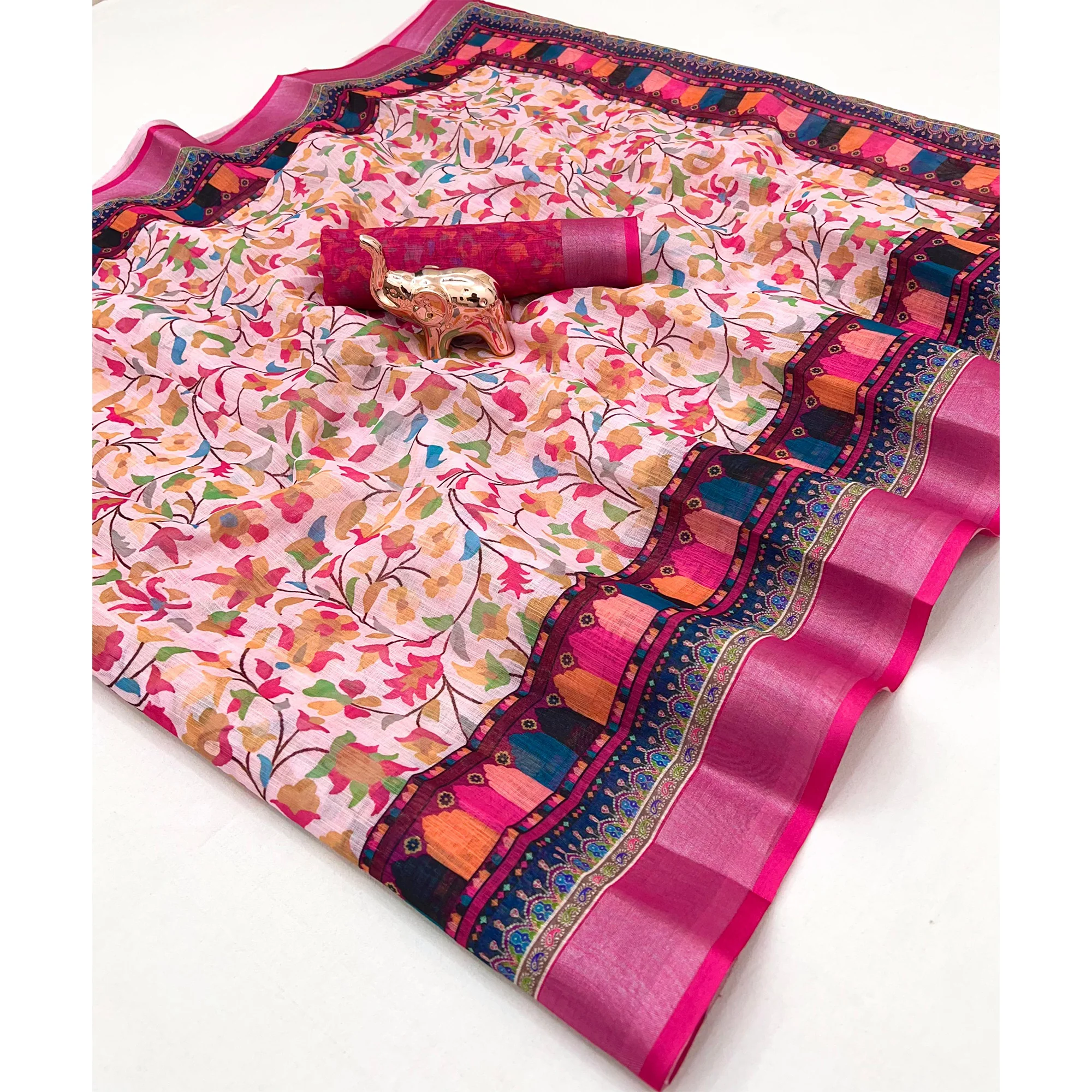 Soft & Comfortable Light Pink Linen Saree with Modern Printed Styling - Image 3