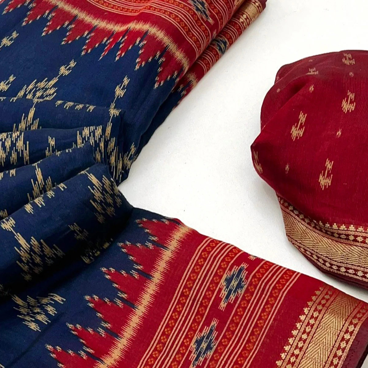 Soft Mulmul Cotton Saree in Navy Blue with Classic Patola Design - Image 2