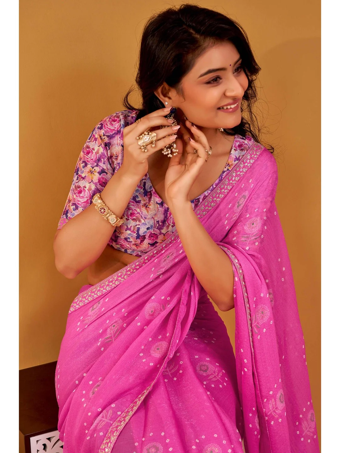 Soft Pink Floral & Bandhani Foil Printed Chiffon Saree Enhanced By Fine Sequins Embroidered Border - Image 6