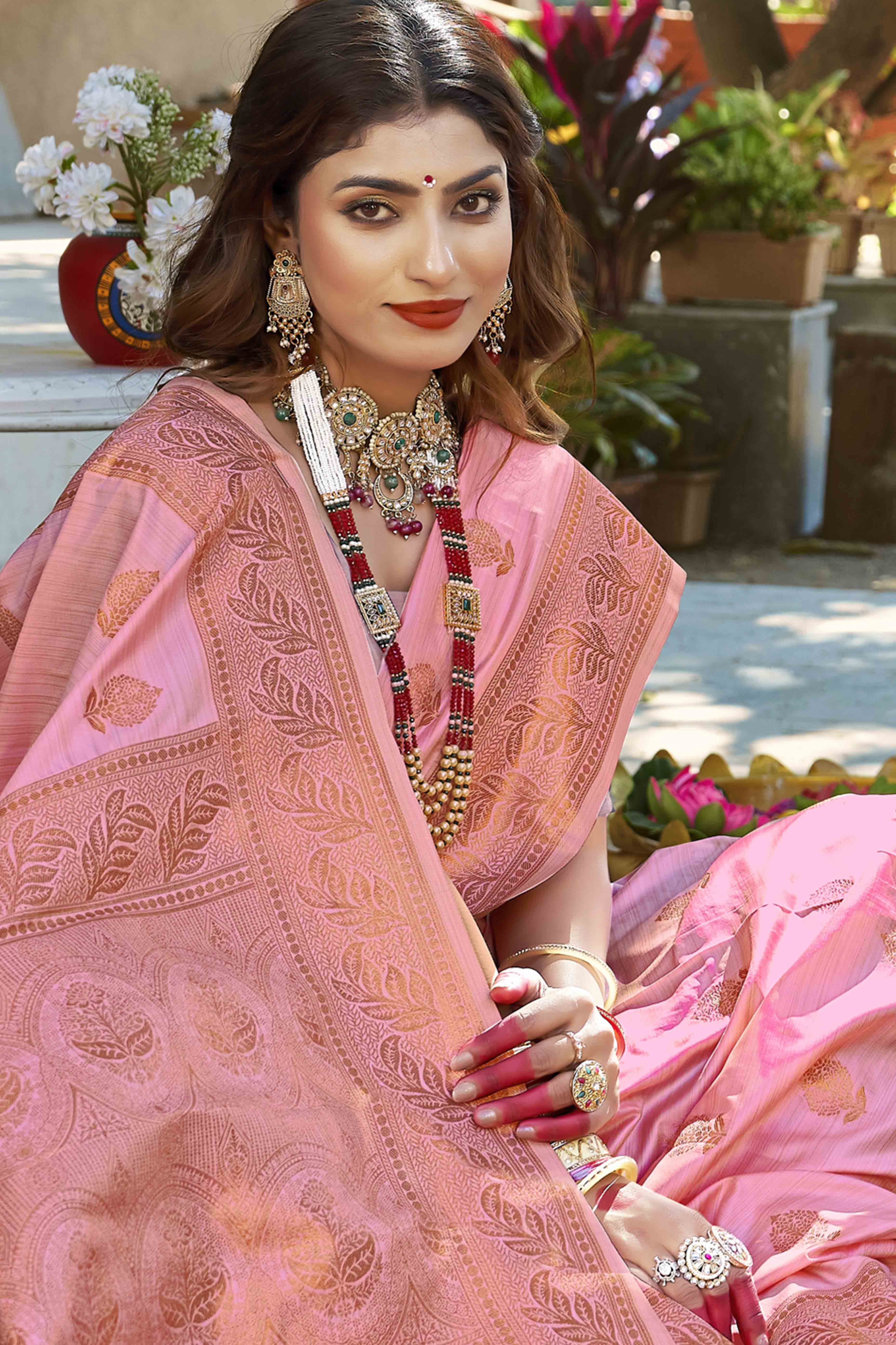 Sophisticated Floral Zari Woven Banarasi Silk Saree In Pink - Image 3