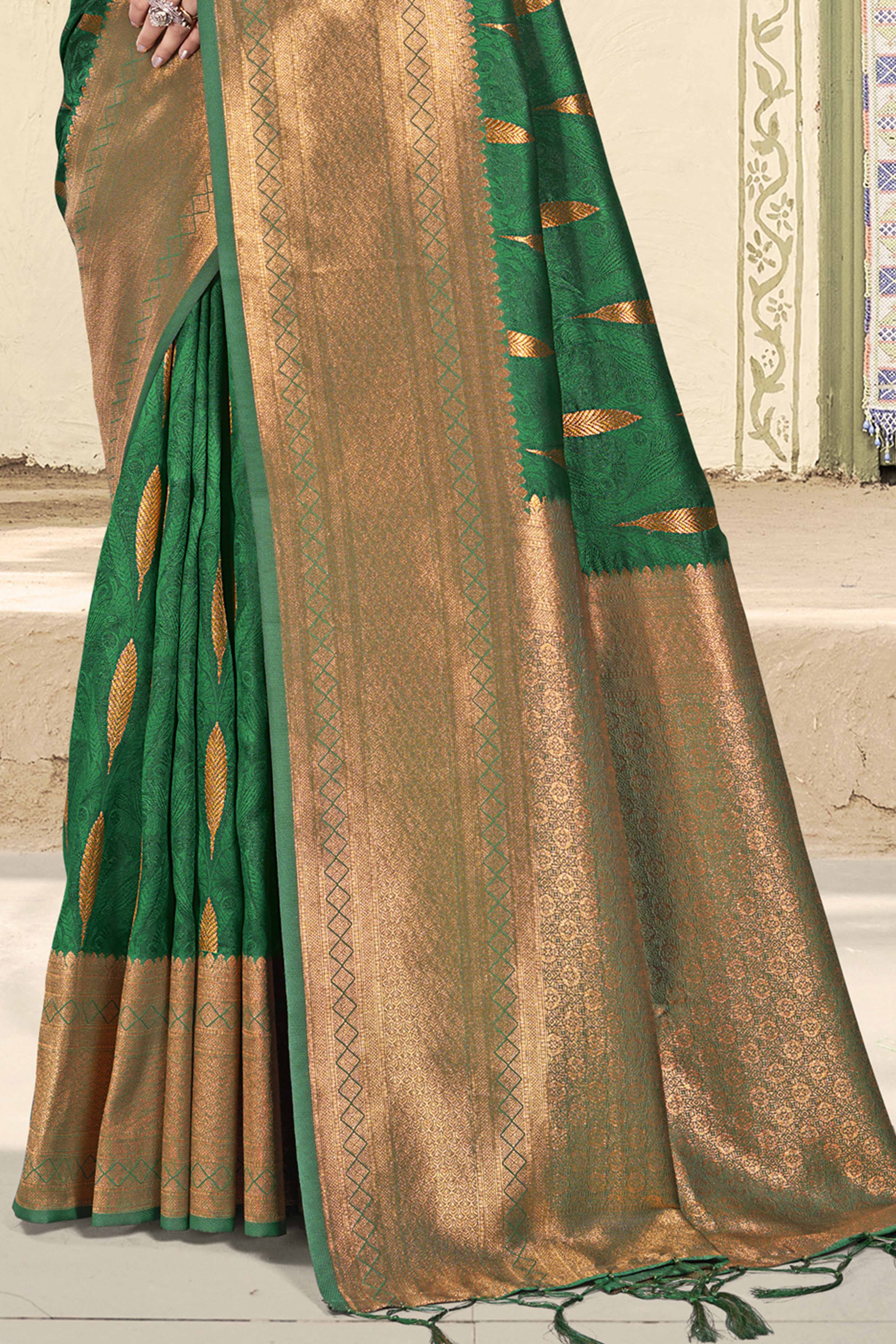 Sophisticated Green Saree In Silk Blend With Floral Zari Weaving & Tassel Pallu - Image 4