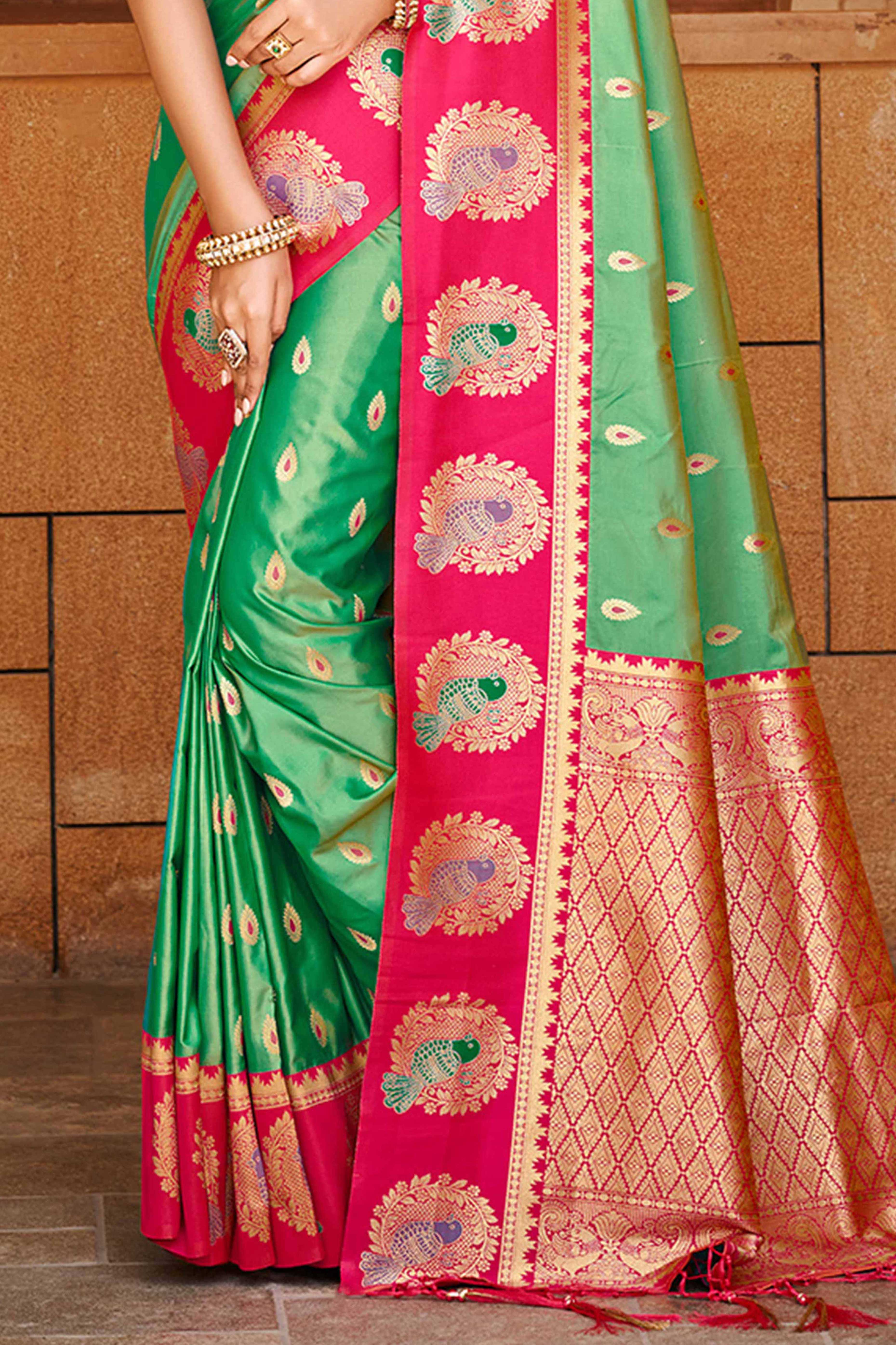 Stunning Green Floral Weaving Silk Blend Saree With Birds Design Border & Tassel Pallu - Image 5