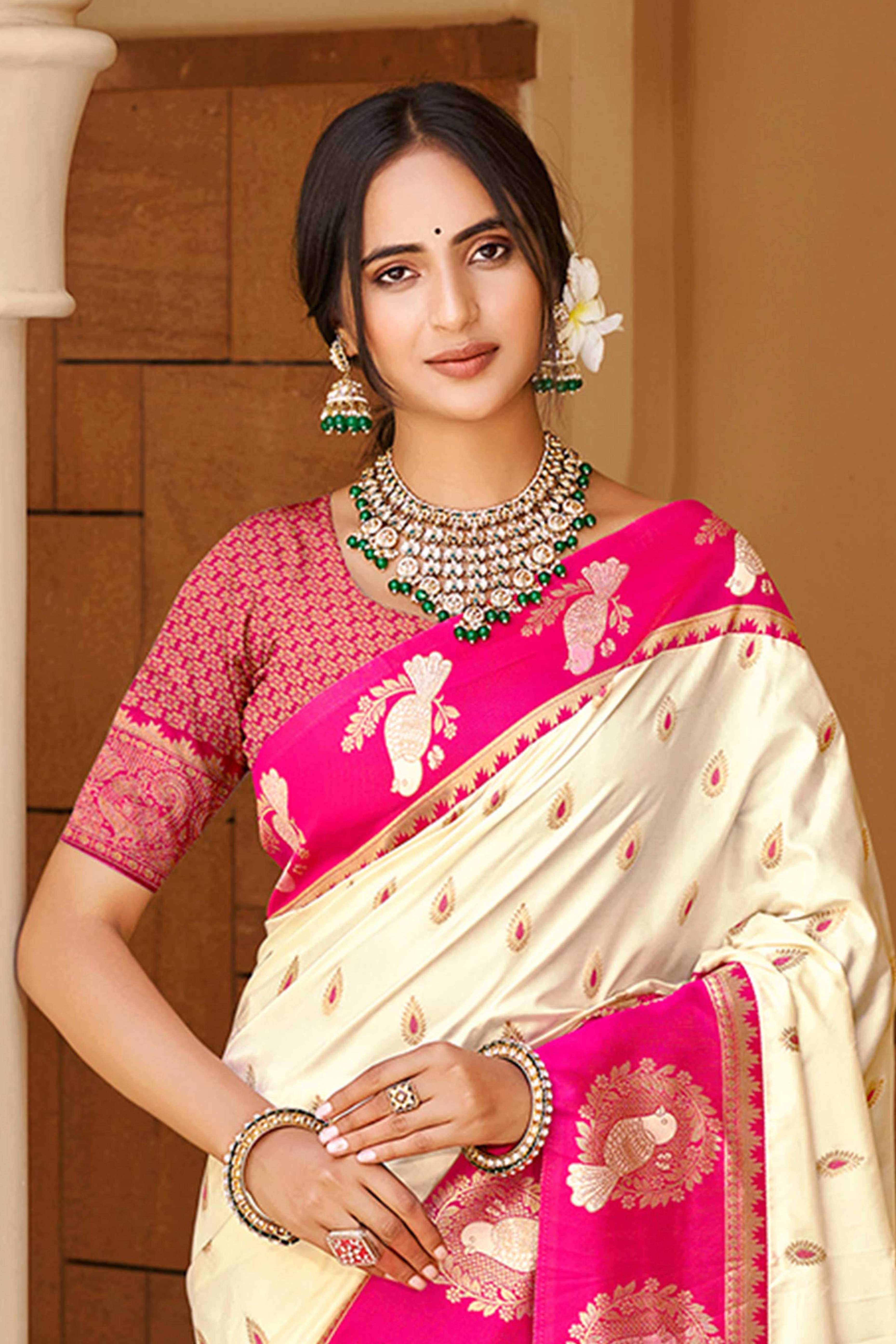 Stunning Offwhite Floral Weaving Silk Blend Saree With Birds Design Border & Tassel Pallu - Image 4