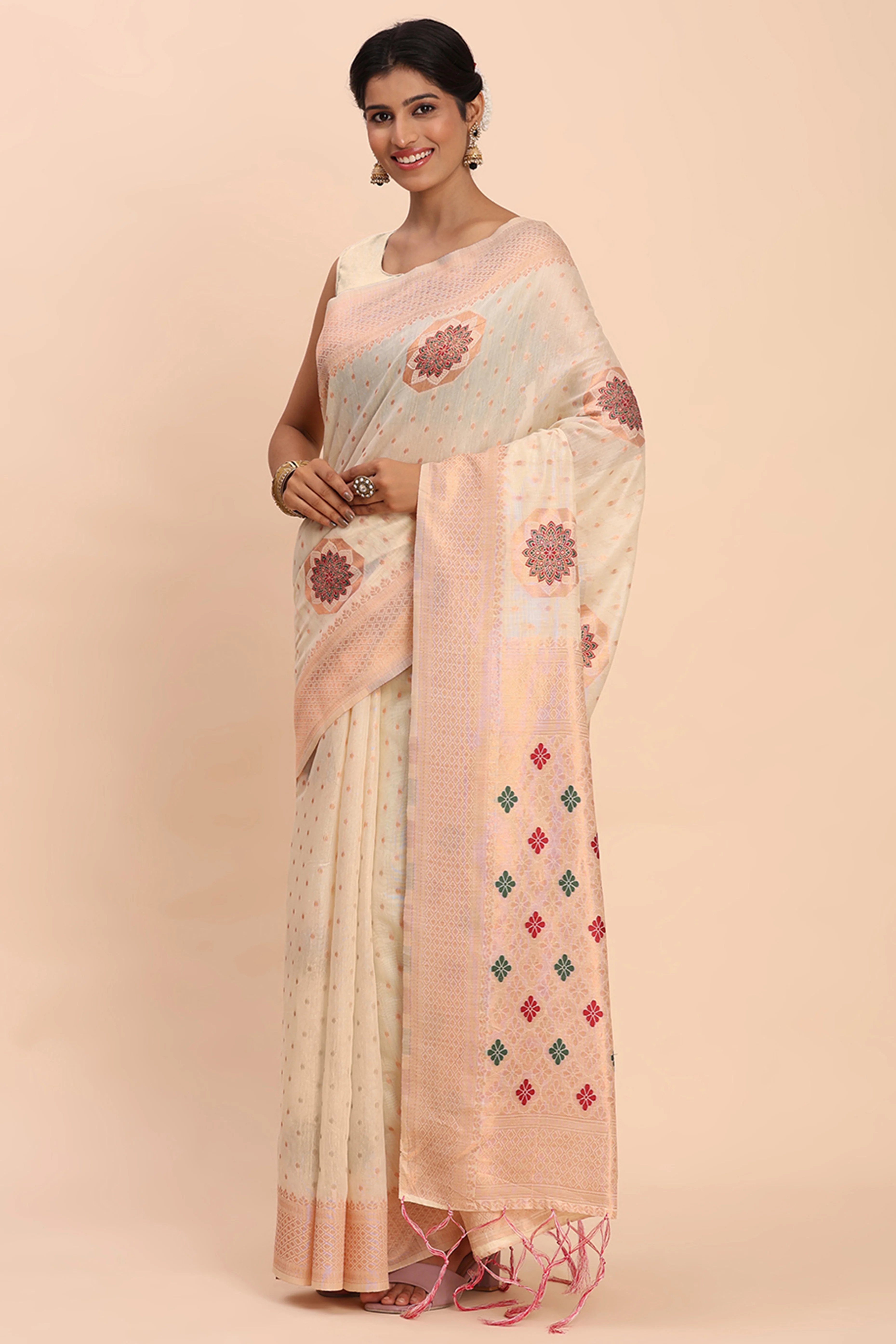 Stylish Offwhite Floral Zari Weaving Linen Cotton Saree With Graceful Tassel Pallu - Image 4