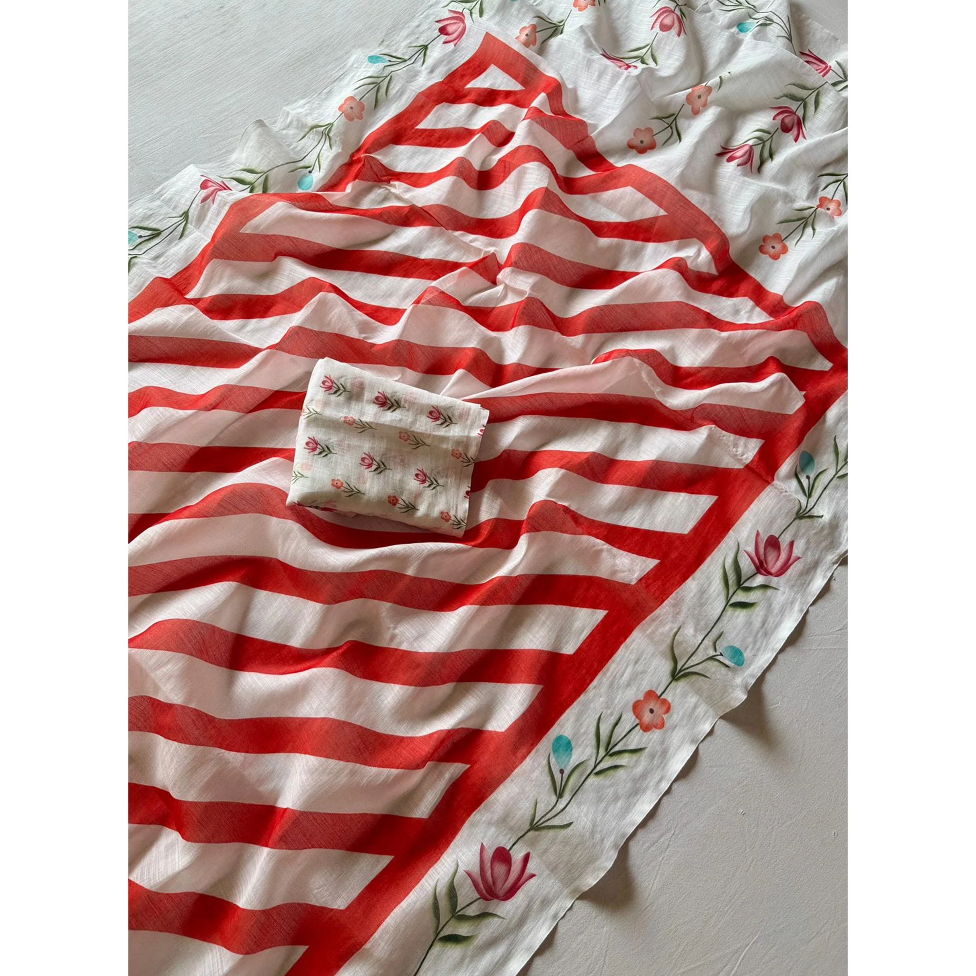 Stylish Red Digital Striped Printed Linen Saree With Delicate Floral Designs - Image 3