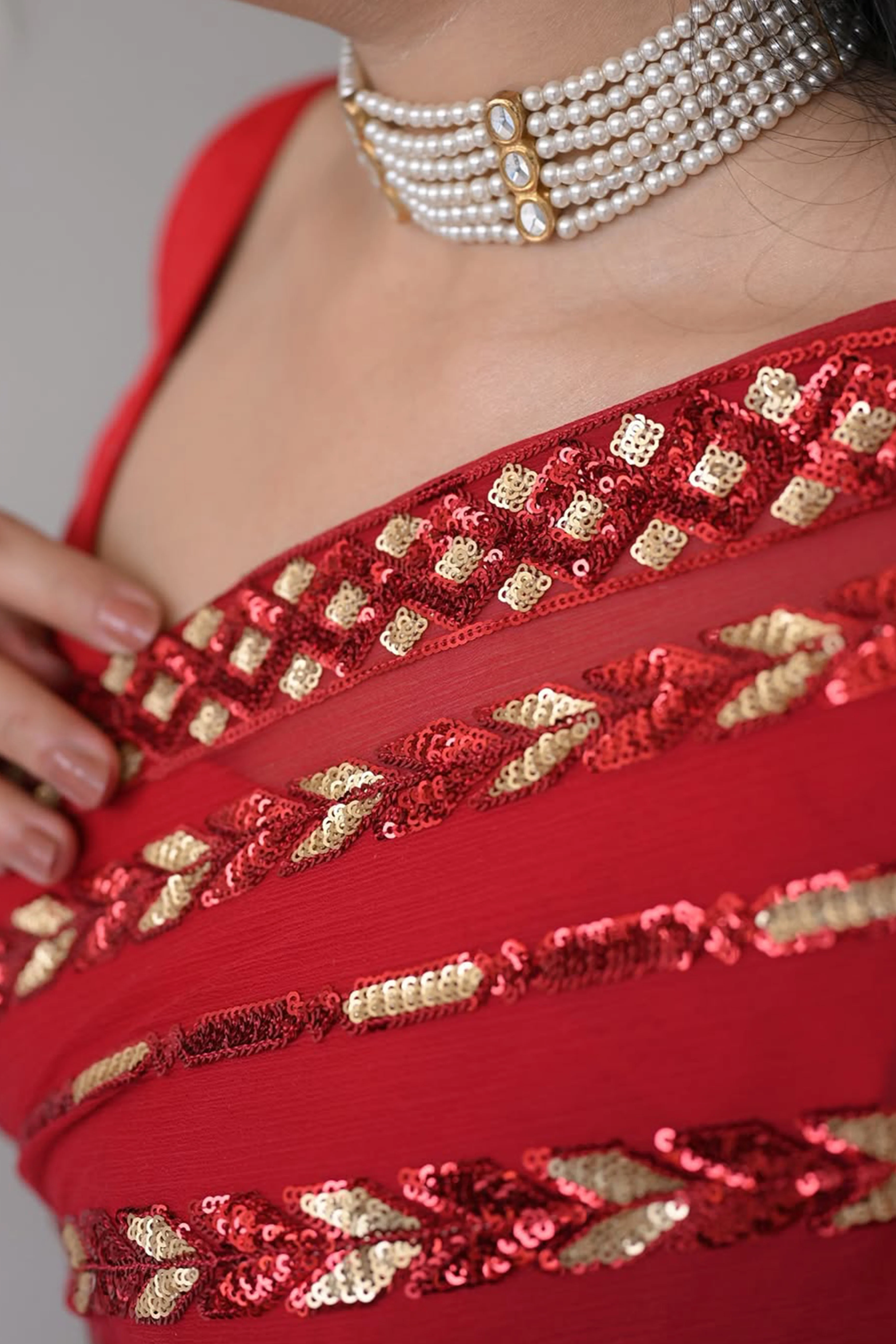 Stylish Red Striped Georgette Saree Featuring All-Over Sequin Embroidery - Image 6