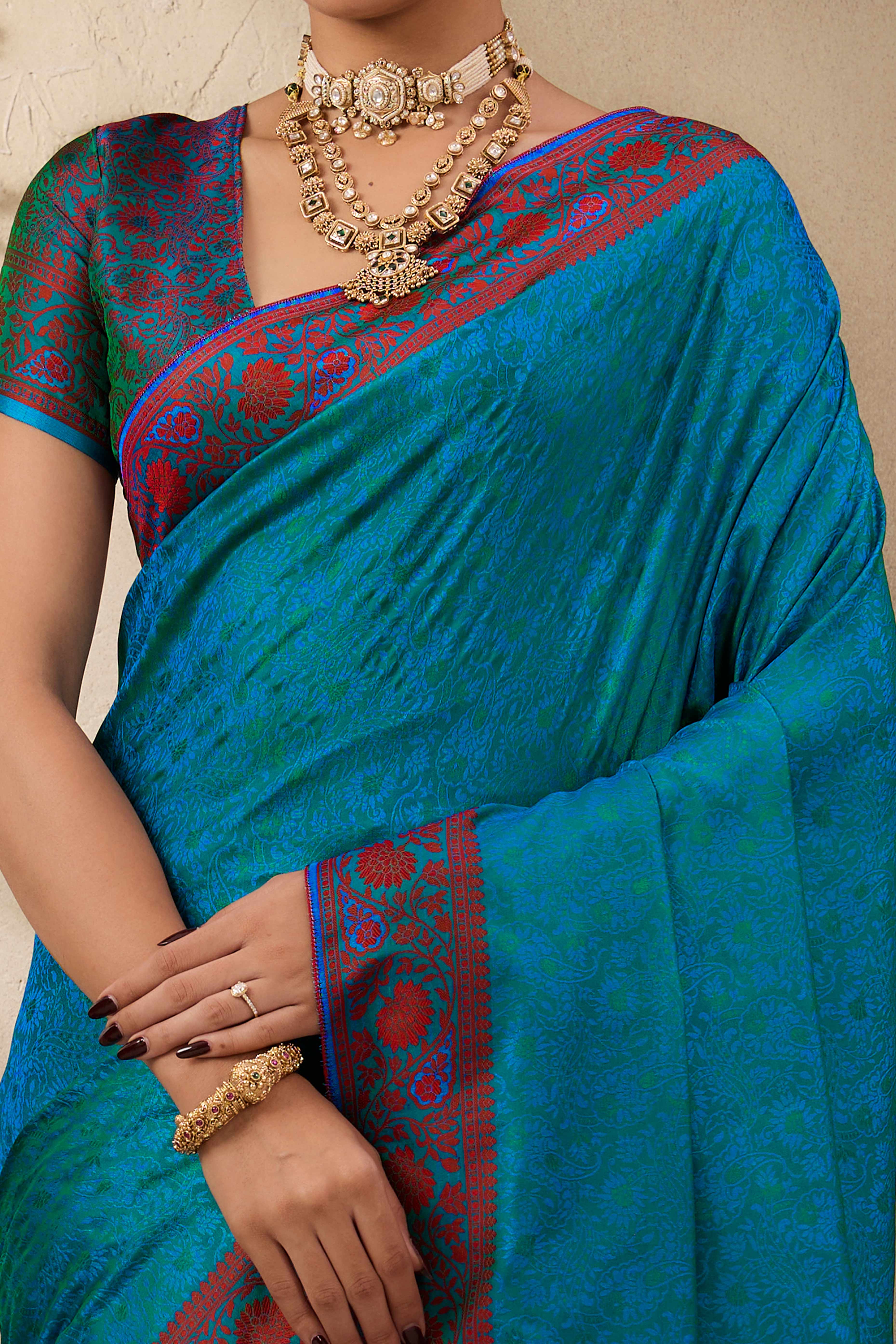 Teal Pure Silk Kanjivaram Handloom Saree Enhanced with Zari Woven Patterns - Image 2