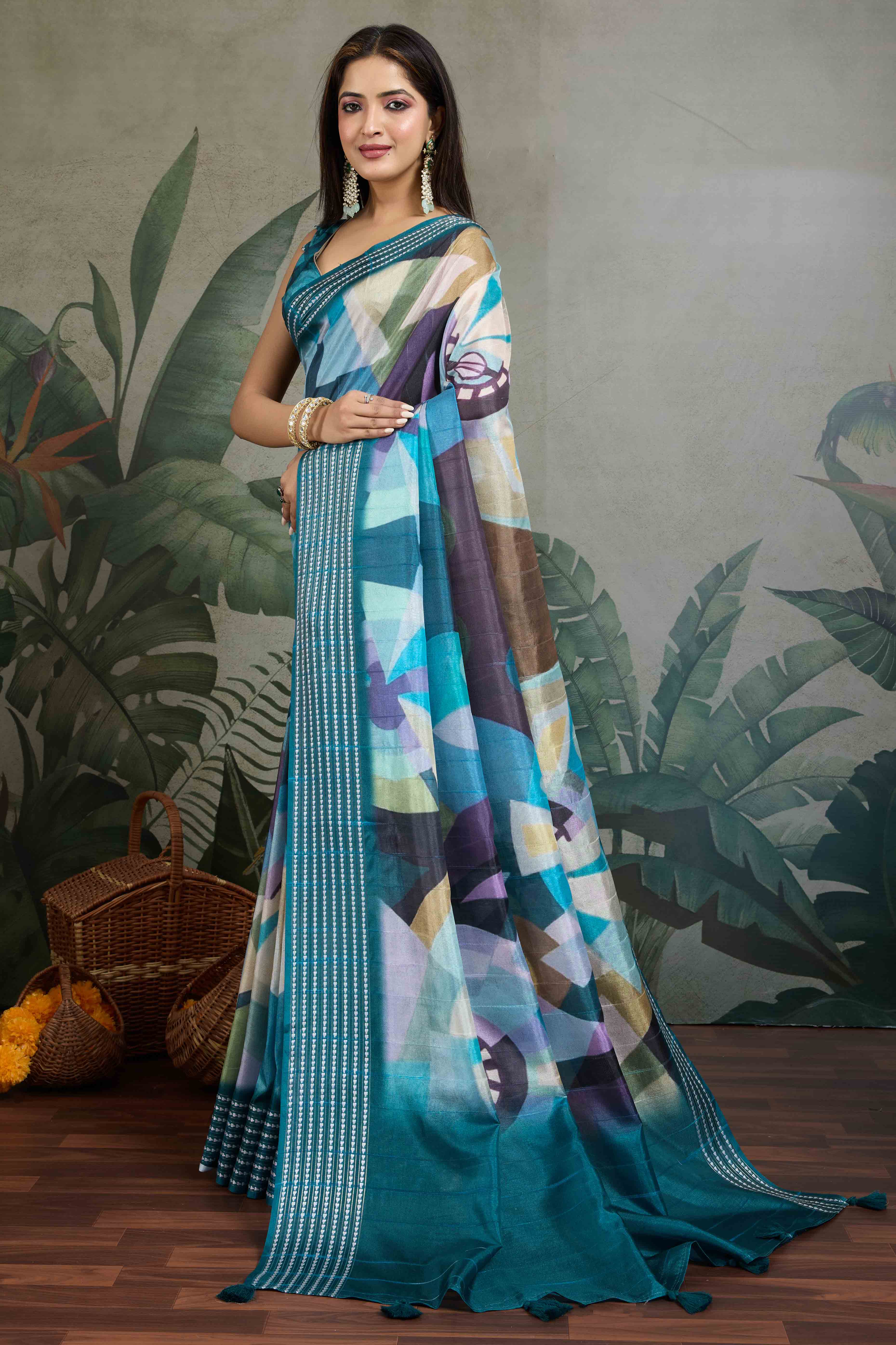 Teal Silk Blend Saree with Geometric Print - Image 3