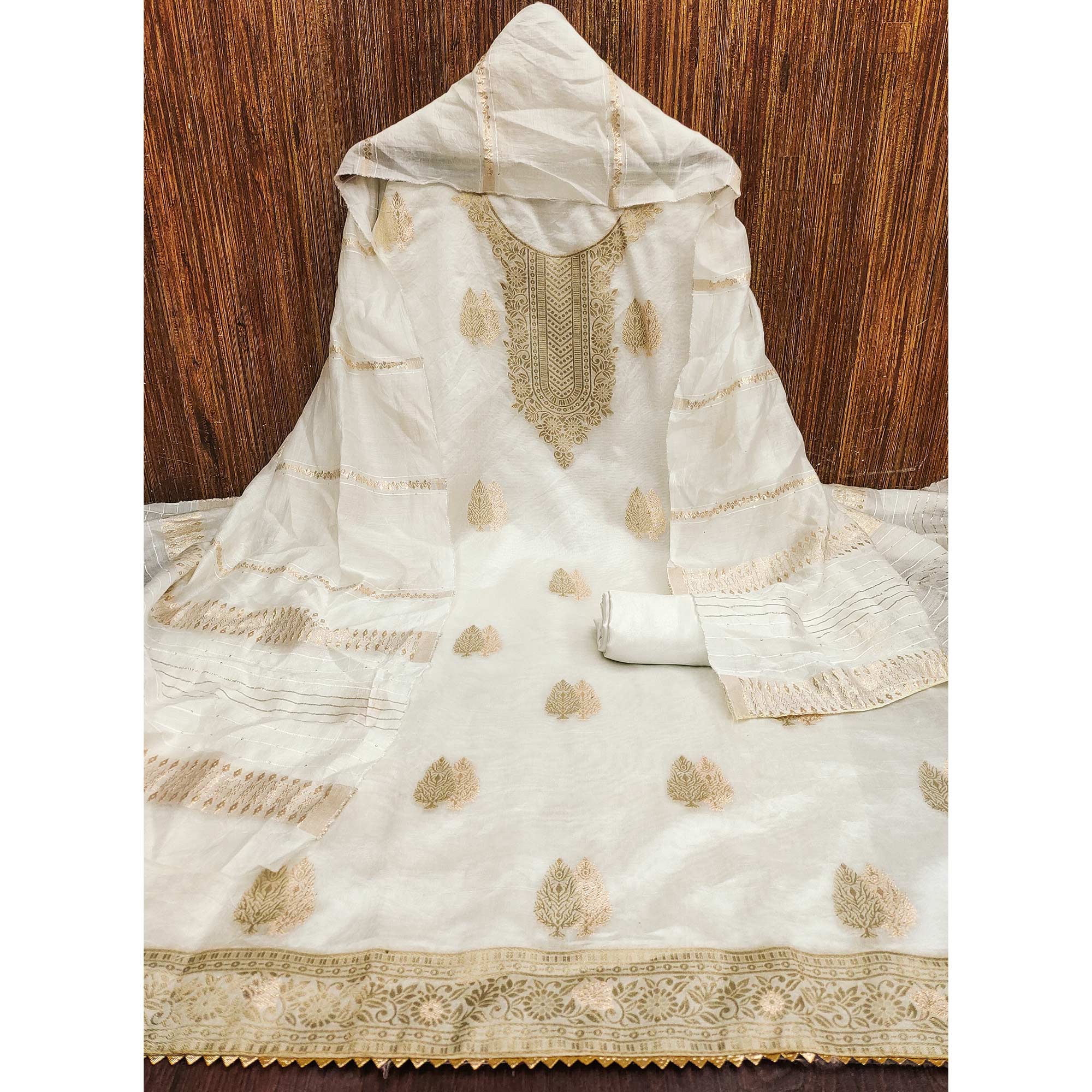 The Perfect Blend of Grace Cream Floral Woven Banarasi Jacquard Dress Material - Image 3