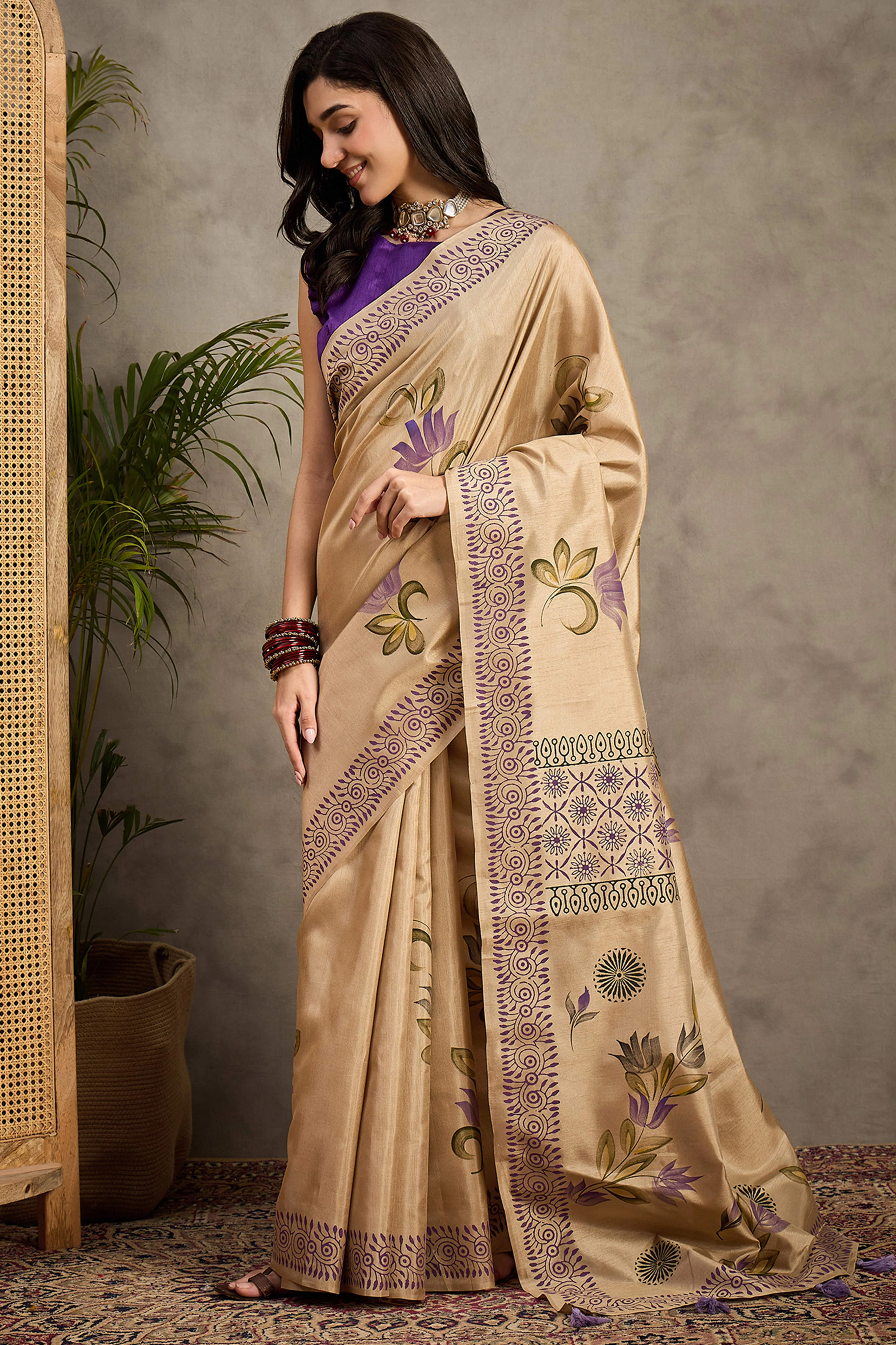 Timeless Beige Floral Printed Kozi Cotton Silk Saree Enhanced With Playful Tassel Pallu - Image 4