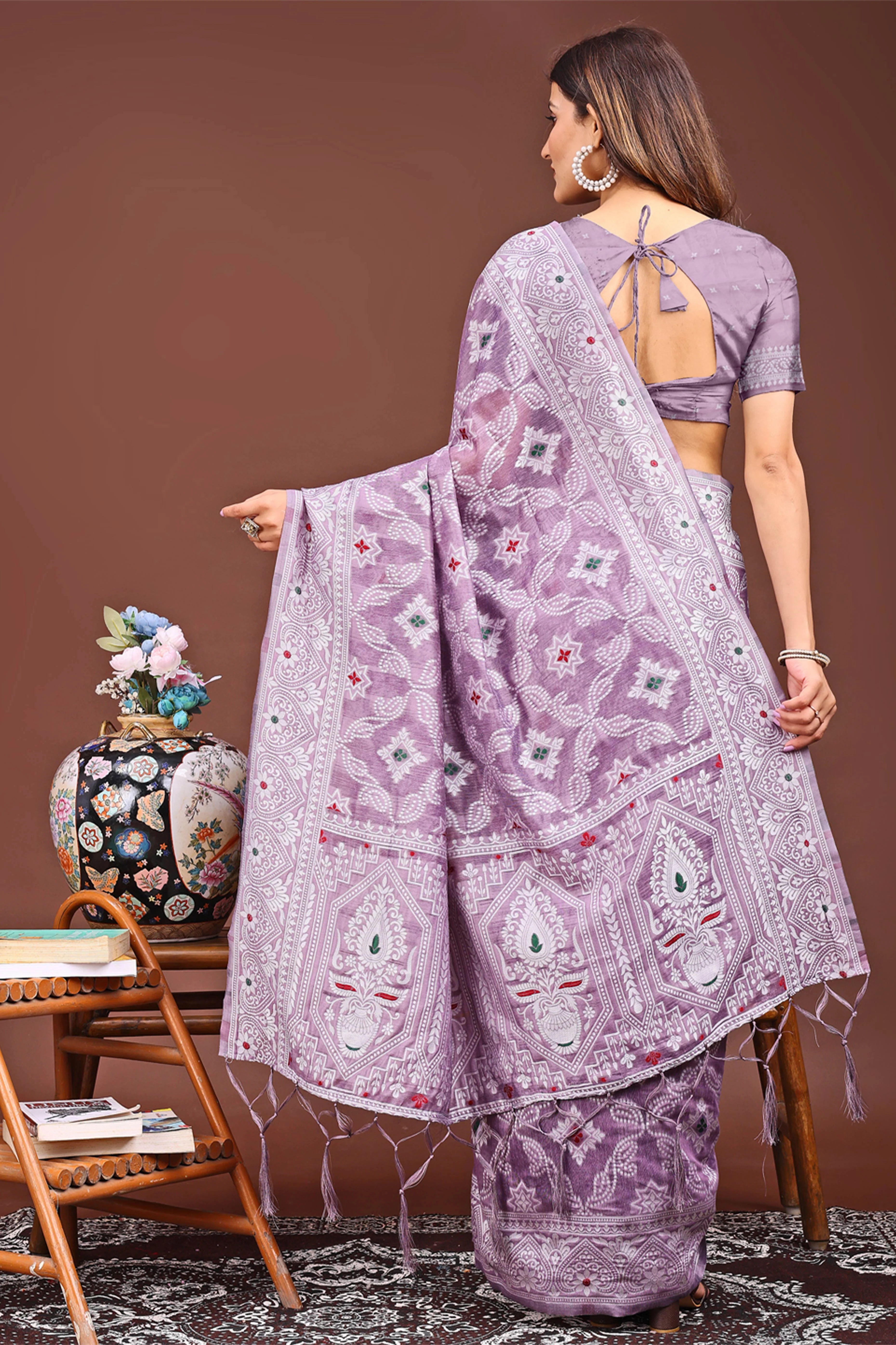 Traditional Bandhani Inspired Woven Purple Saree in Breathable Linen Cotton - Image 5