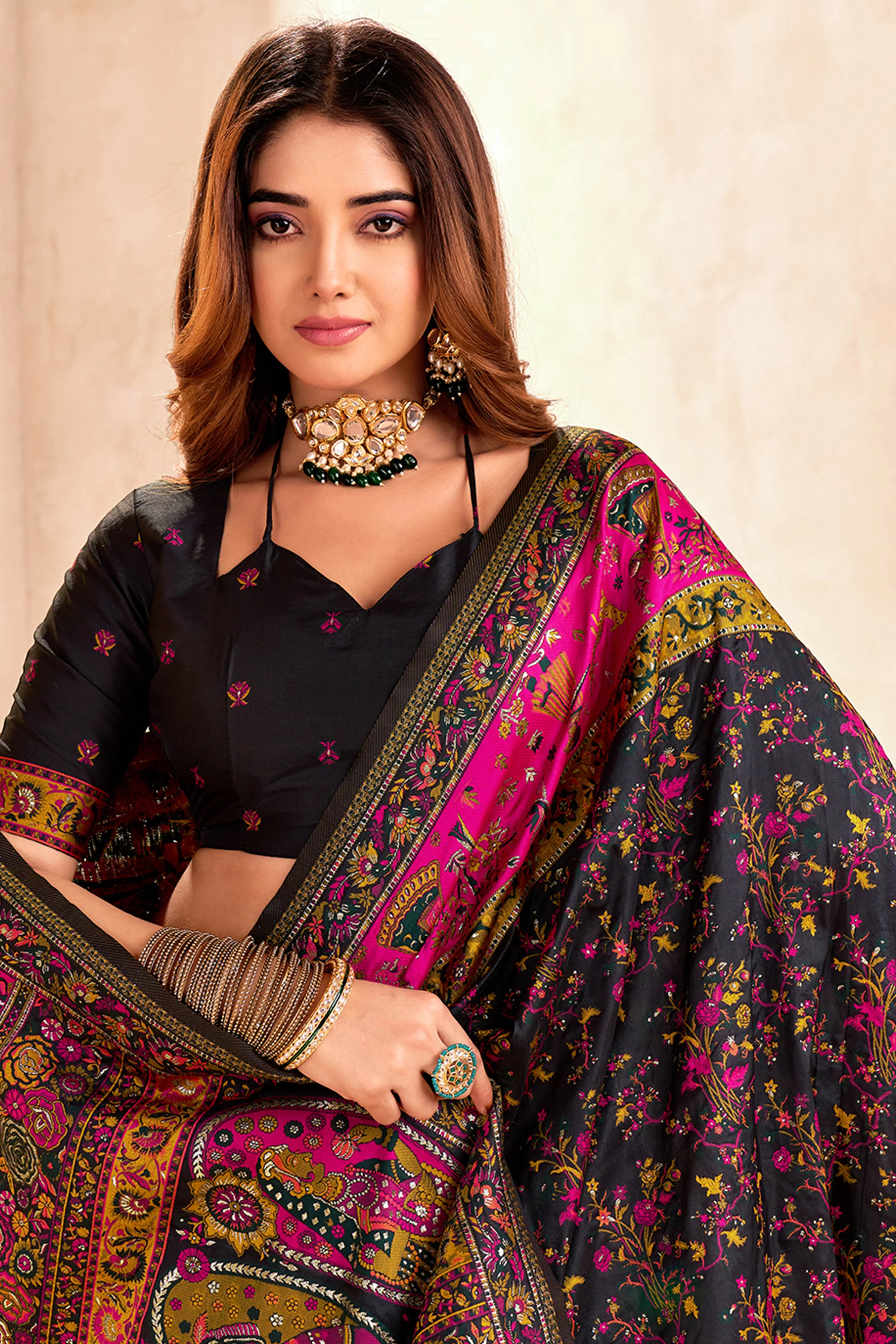 Traditional Black Rajwadi Weaving Pashmina Silk Saree With Kashmiri Pallu & Elegant Zari Border - Image 7