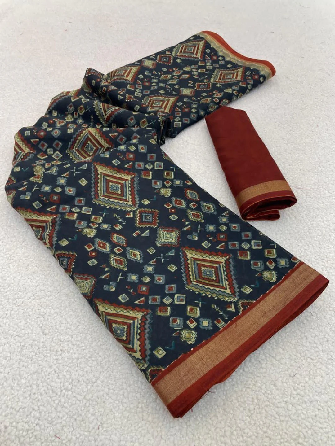 Traditional Blue Chanderi Silk Saree with Detailed Geometric Print Pattern - Image 2