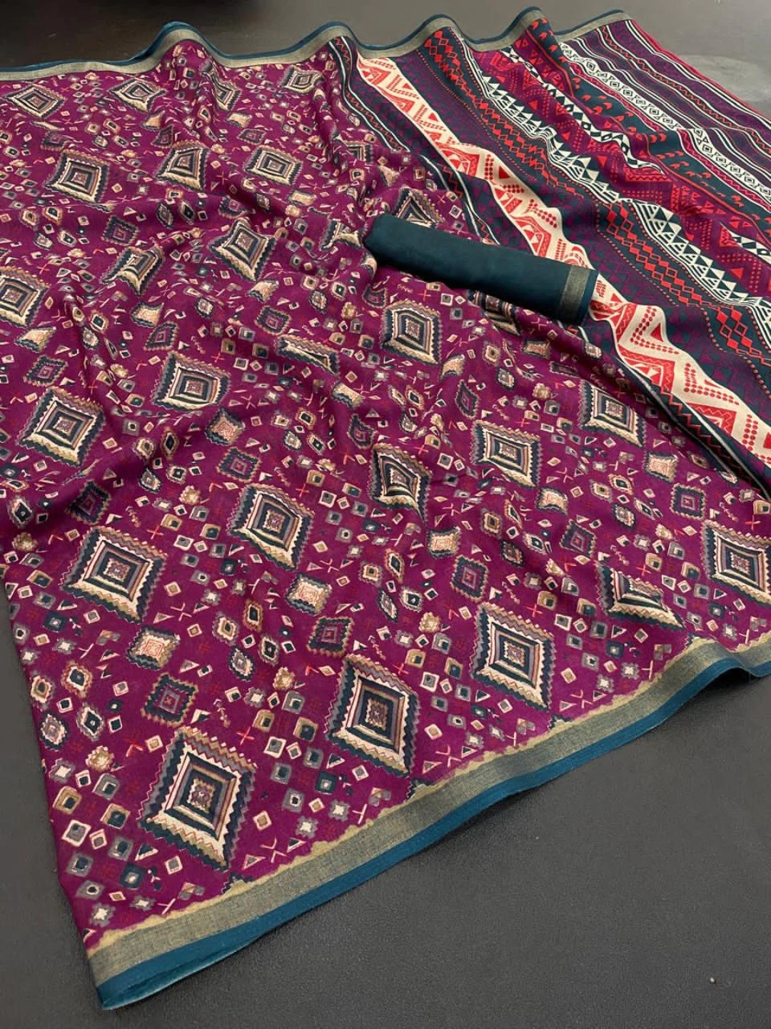 Traditional Purple Chanderi Silk Saree with Detailed Geometric Print Pattern - Image 2