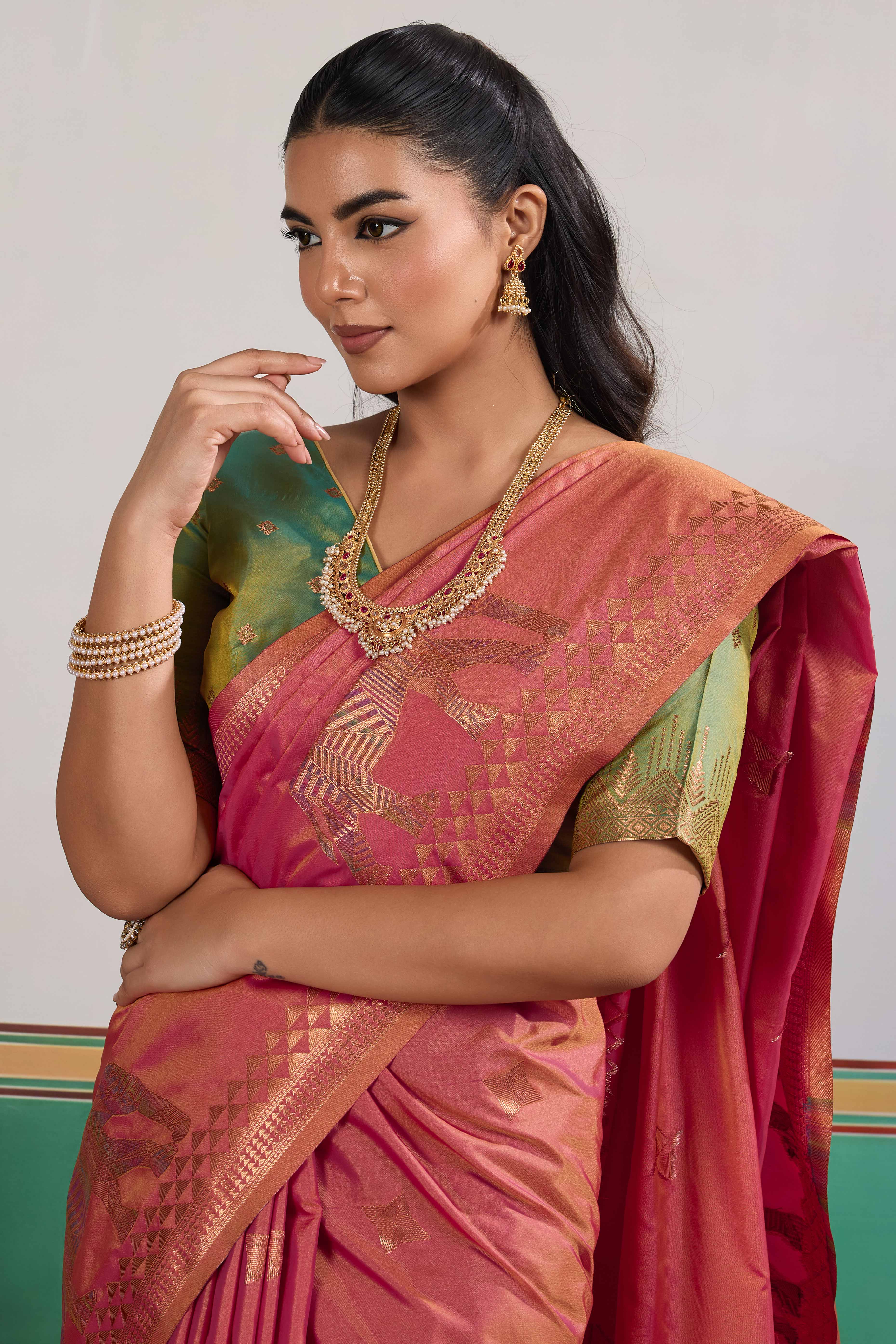 Traditional Rose Pink Pure Silk Saree Featuring Elephant Motif Zari Weaving & Tassel Pallu - Image 6