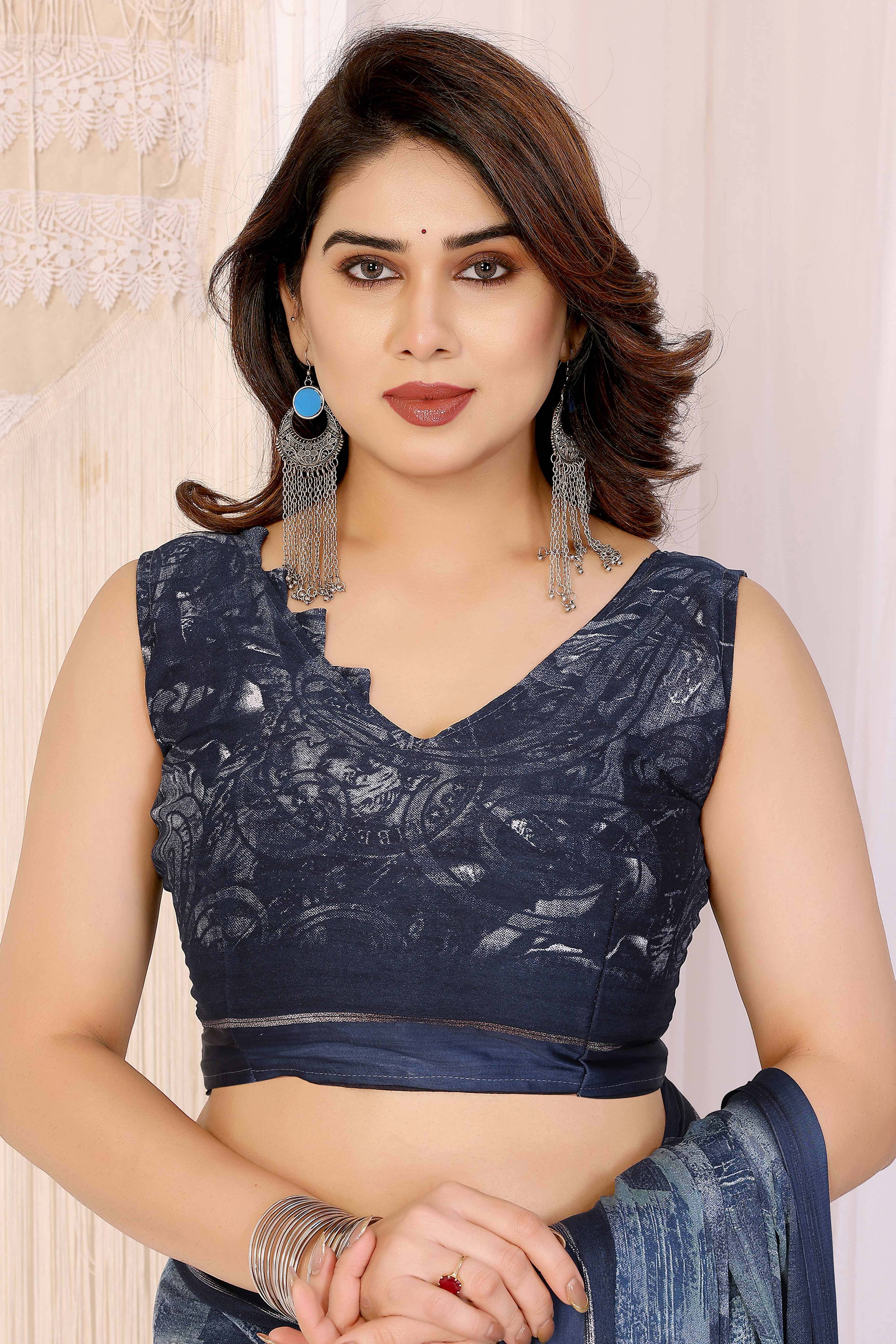 Trendy Blue Moss Crepe Saree with Floral Motifs and Satin Border - Image 7