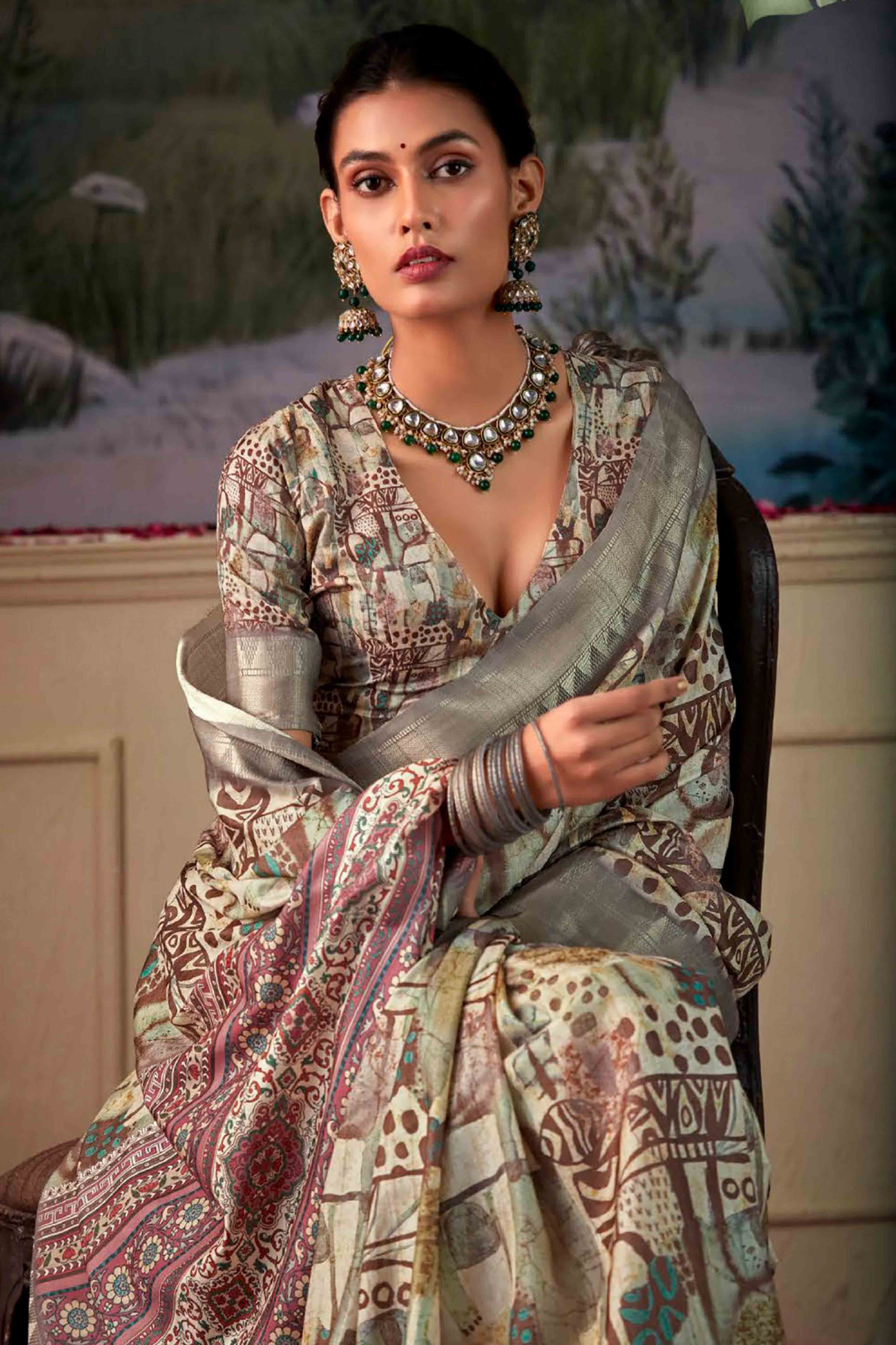 Trendy Digital Printed Silk Blend Saree in Muted Green - Image 3